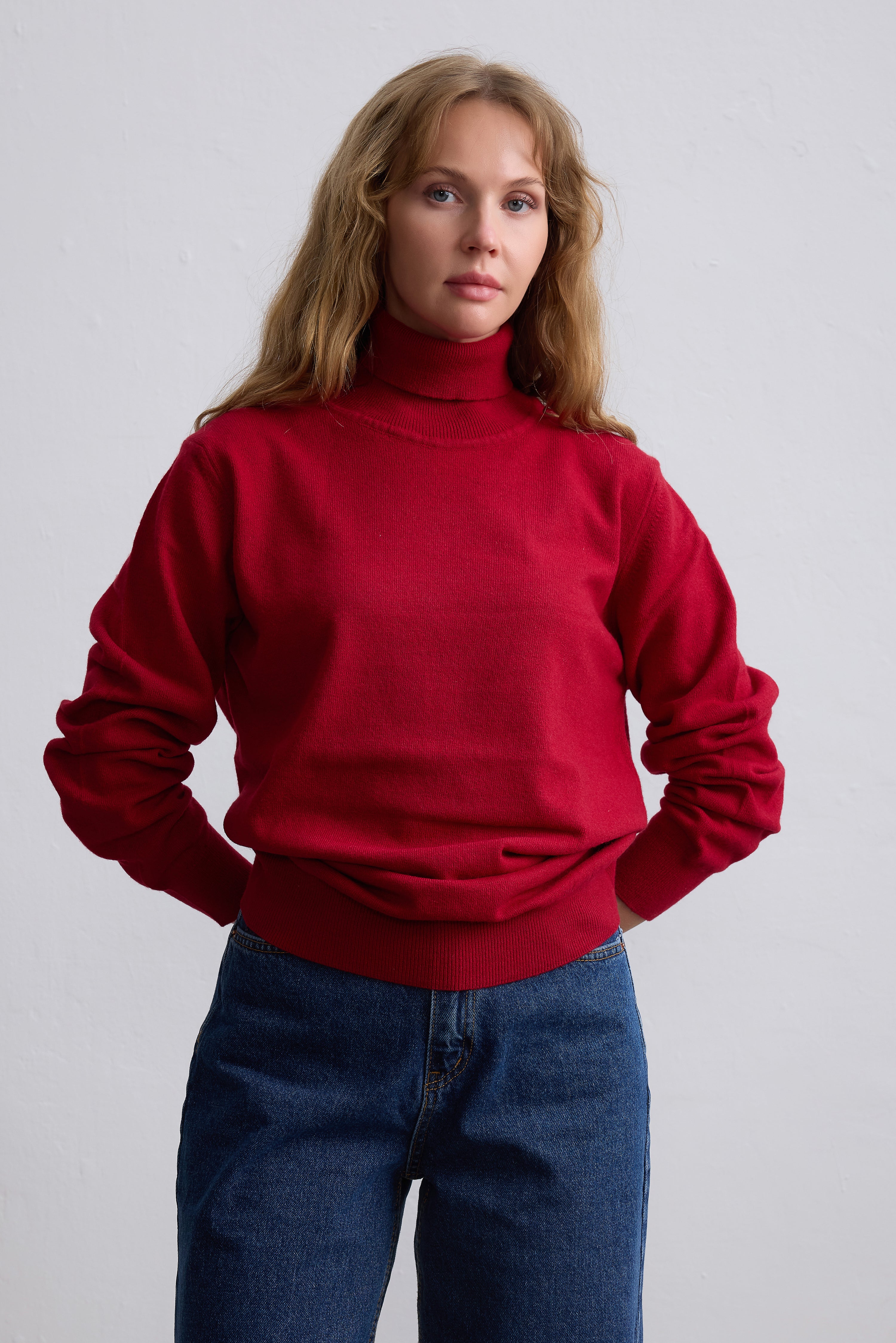 YUN YUKSEK YAKA UNISEX KAZAK KIRMIZI