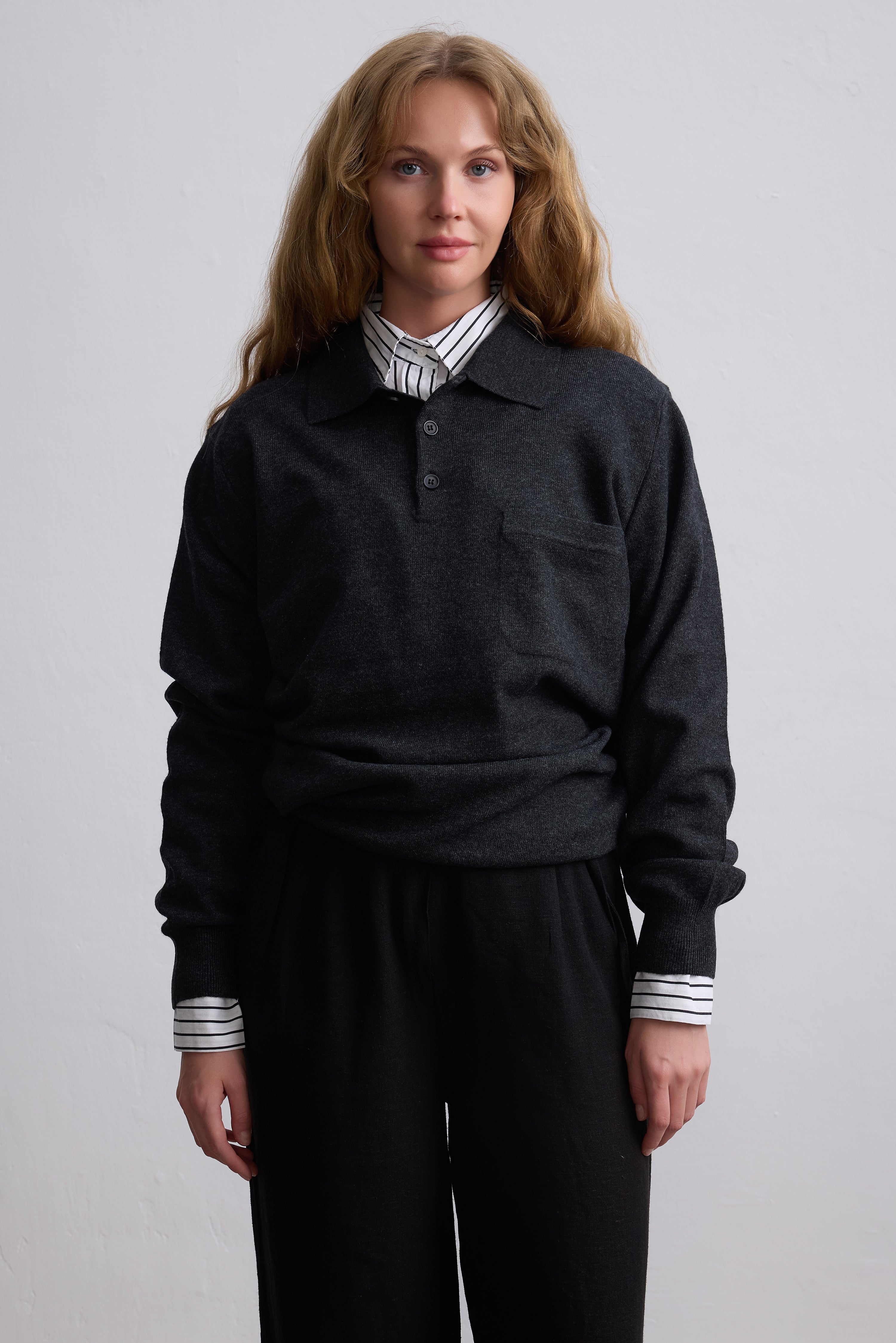 YUN POLO YAKA UNISEX KAZAK FUME