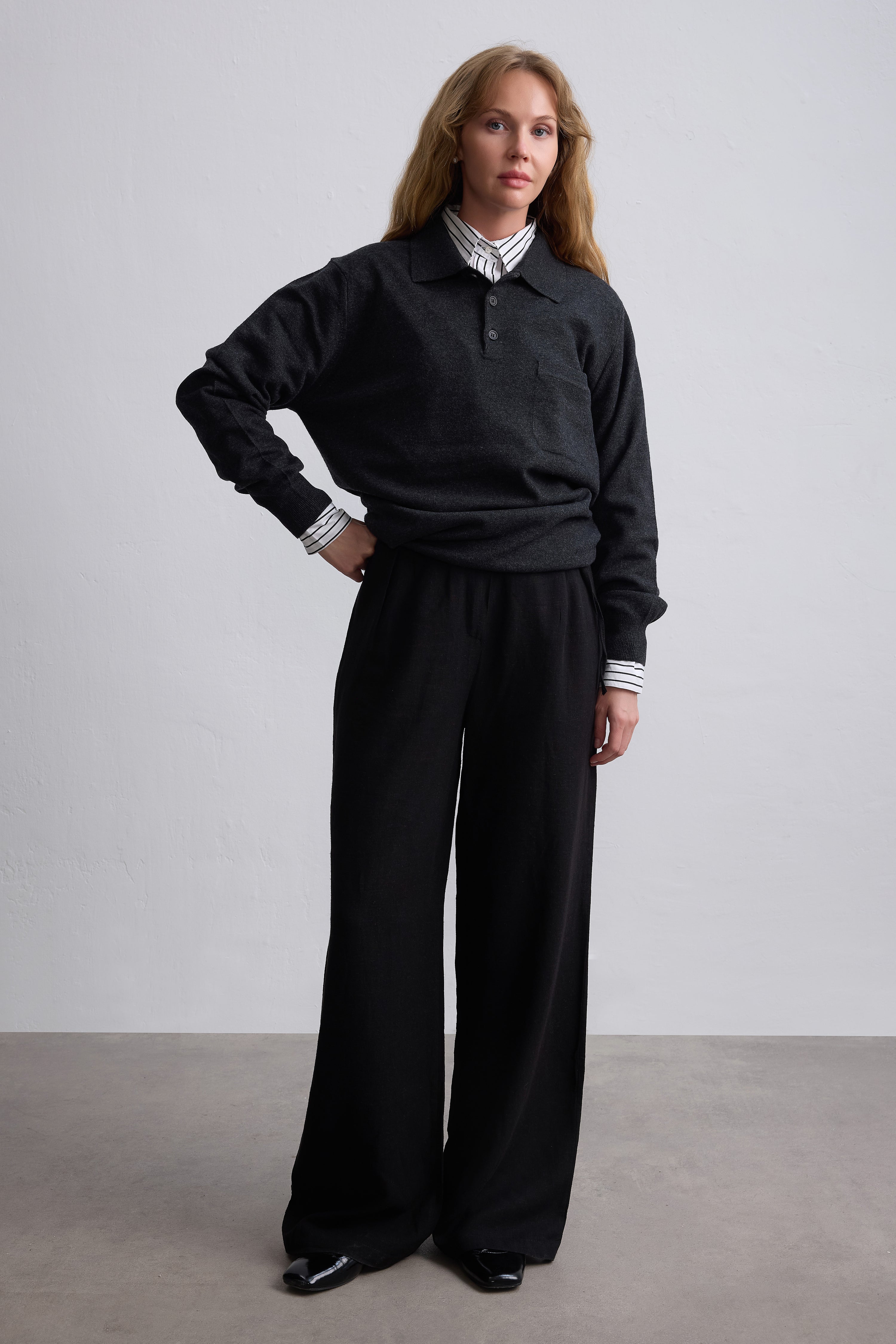 YUN POLO YAKA UNISEX KAZAK FUME