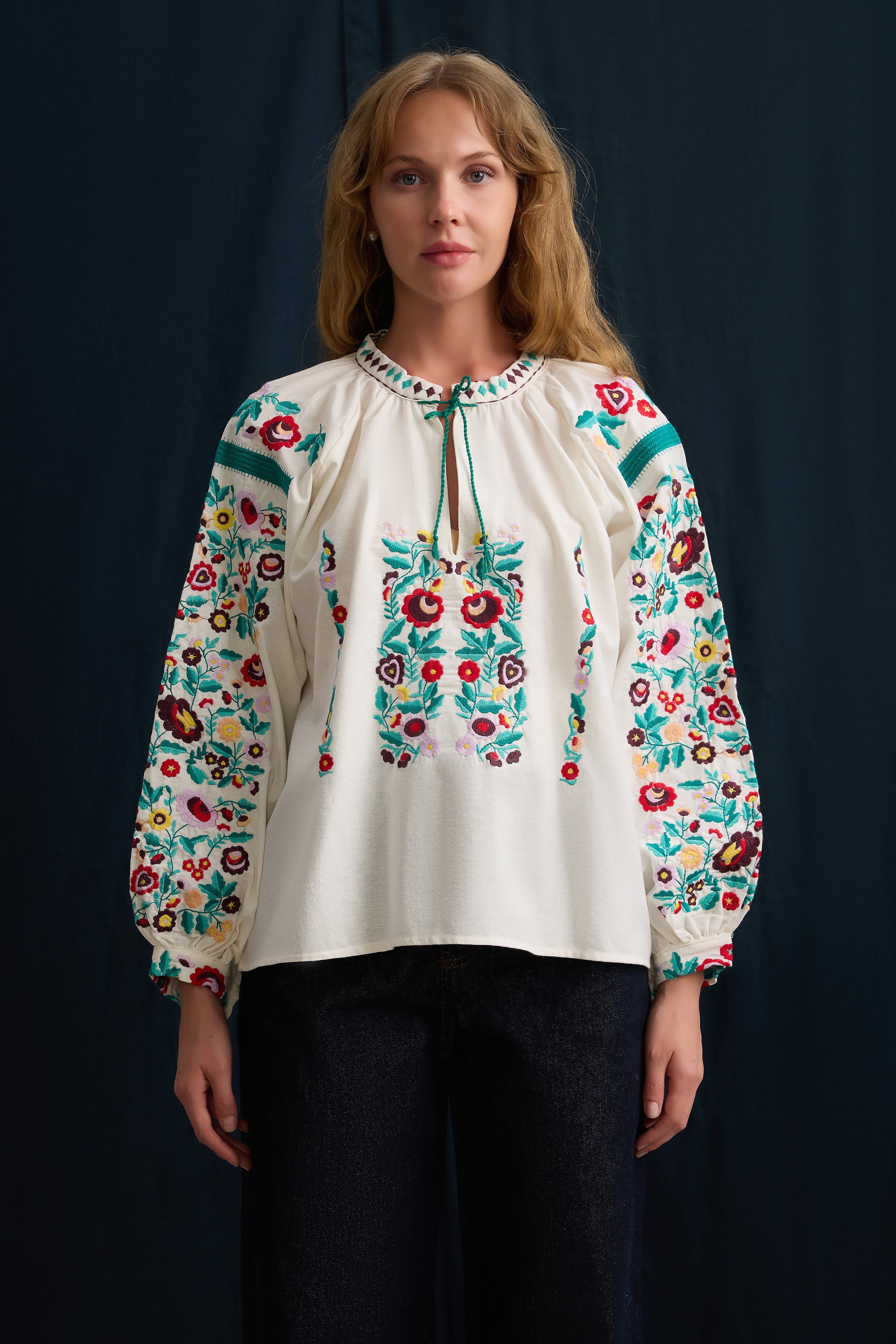 ANTOINE HAKIM YAKA BLUZ