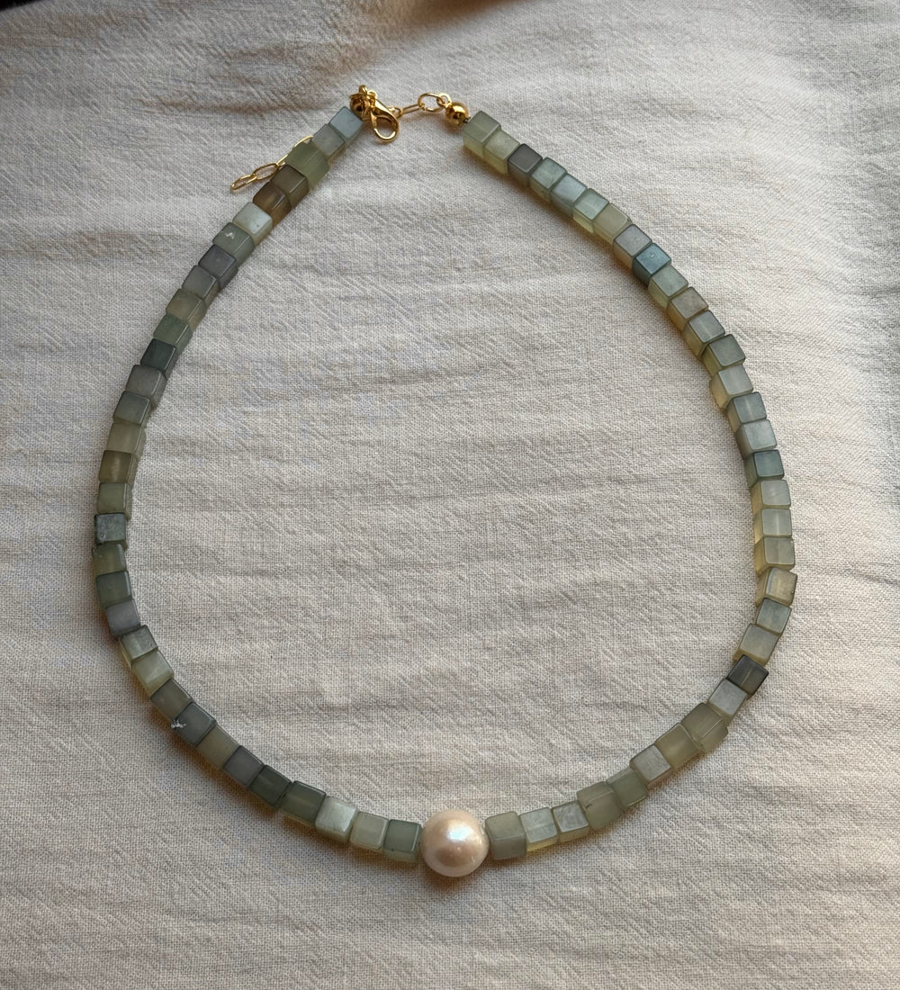 MATIERE ROUGE CORAL NECKLACE
