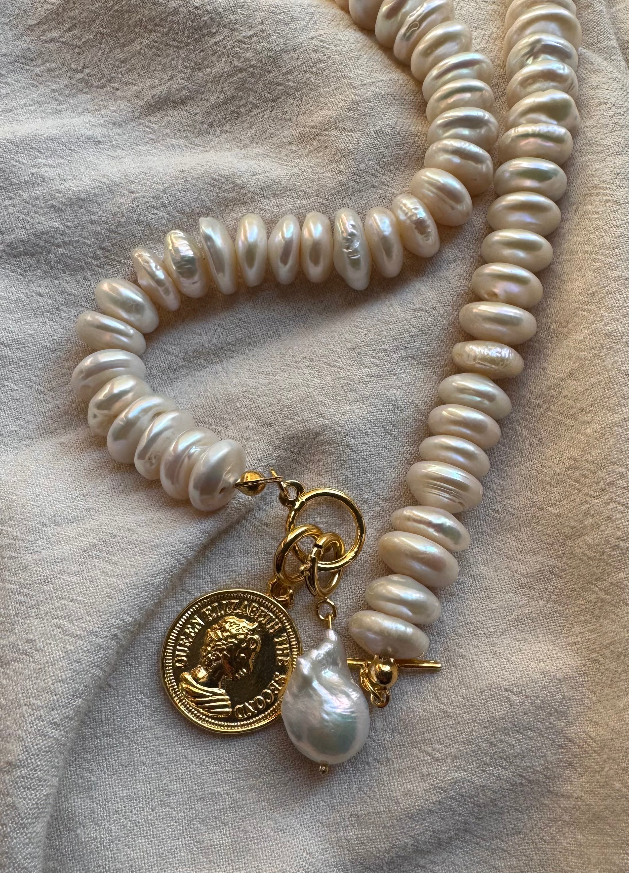 CROWN LILIBET CHARM - KOLYE UCU