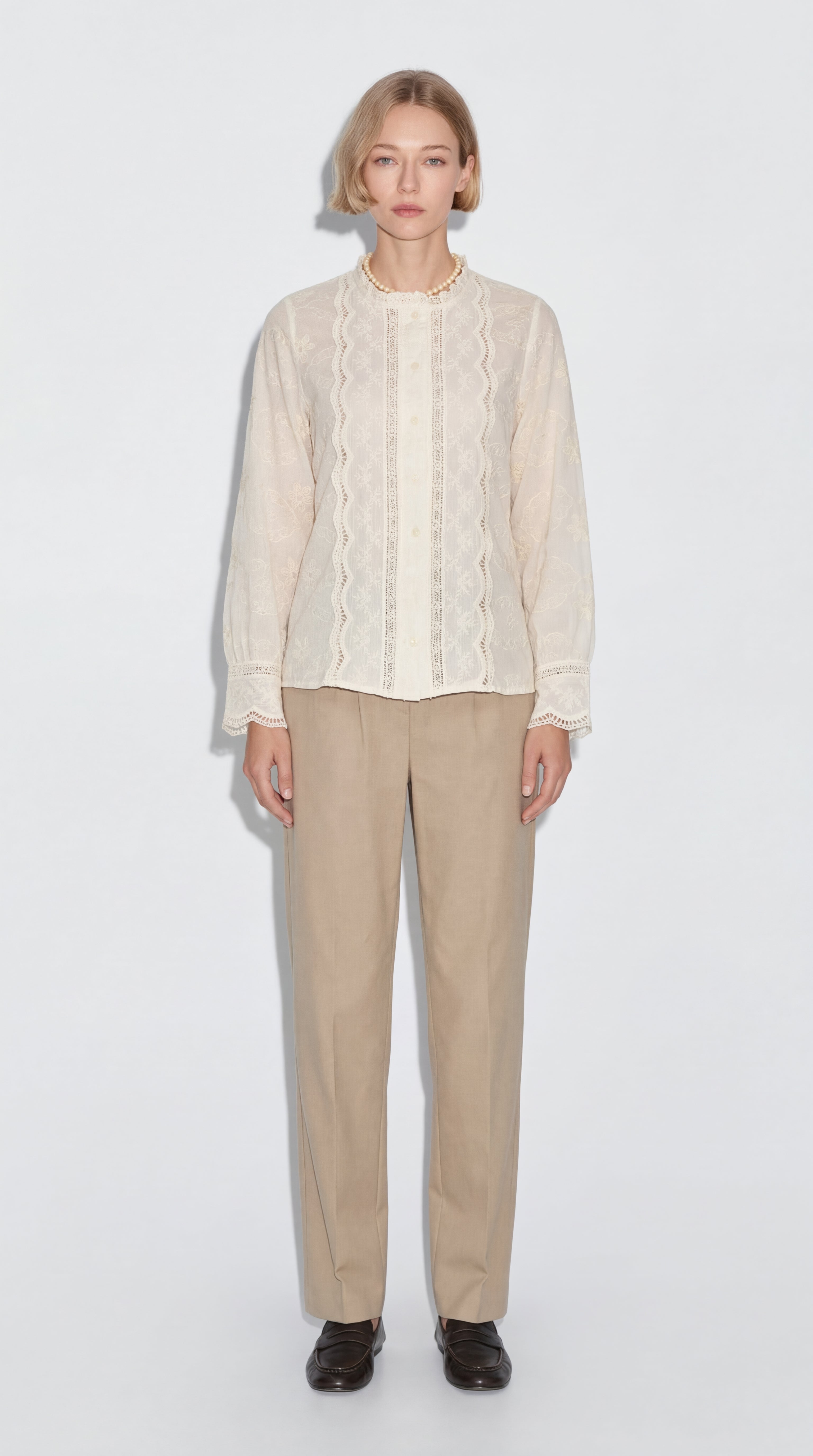 MARIA DANTEL DETAYLI FIRFIRLI PAMUK GOMLEK BEIGE