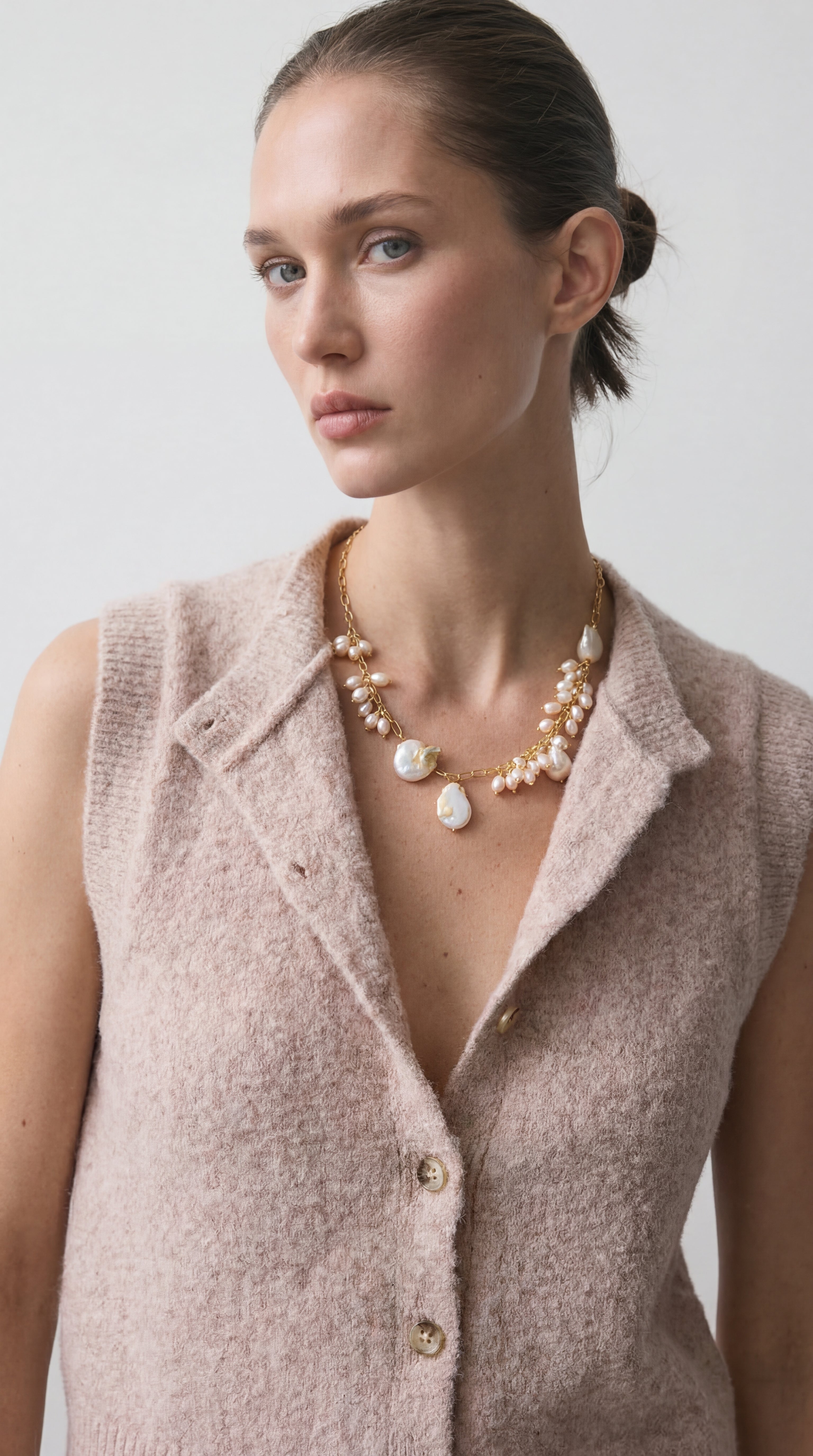 THEMIS BAROQUE PEARL NECKLACE