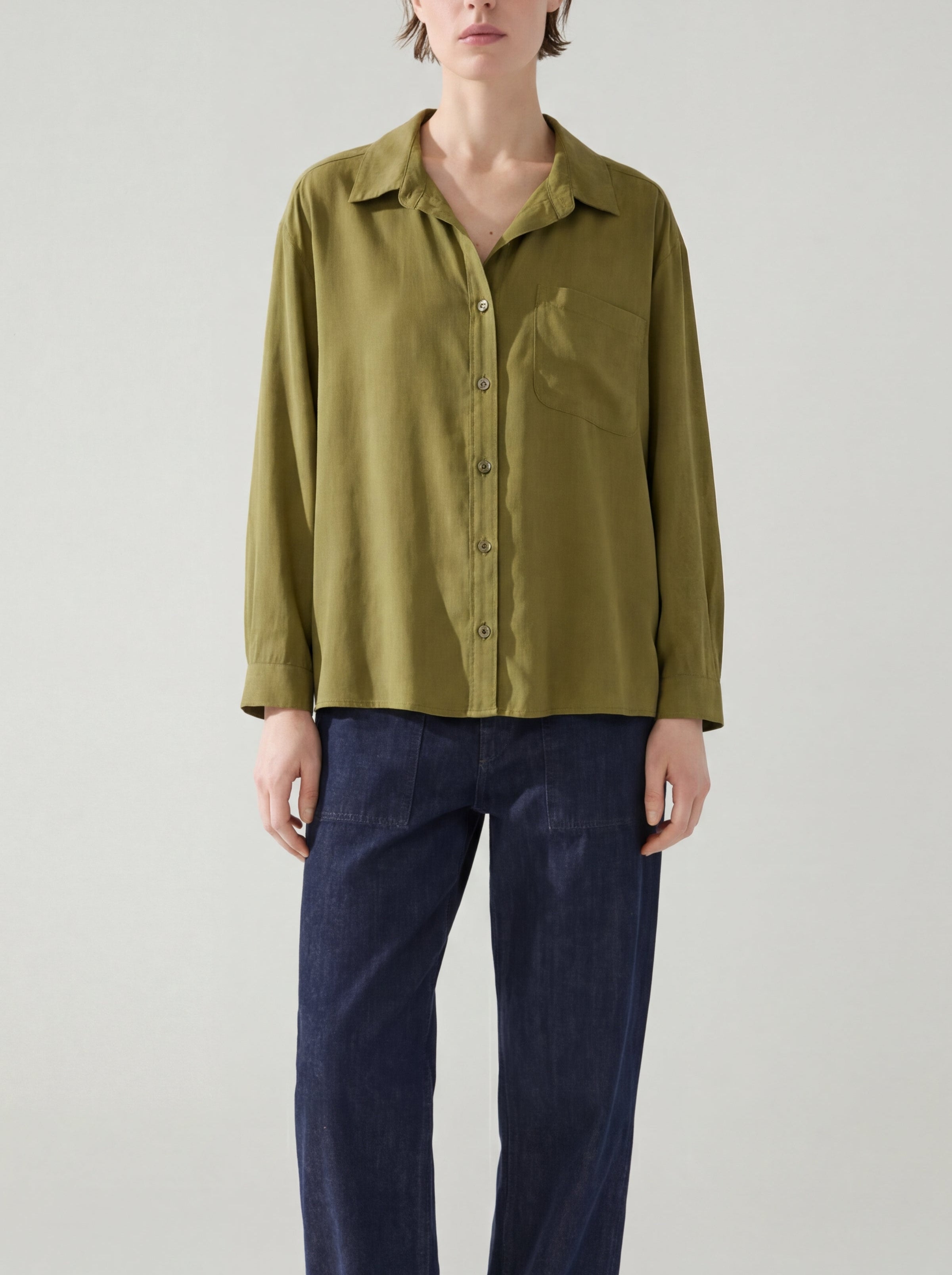 DOKUMLU CEPLI TENCEL GOMLEK OLIVE