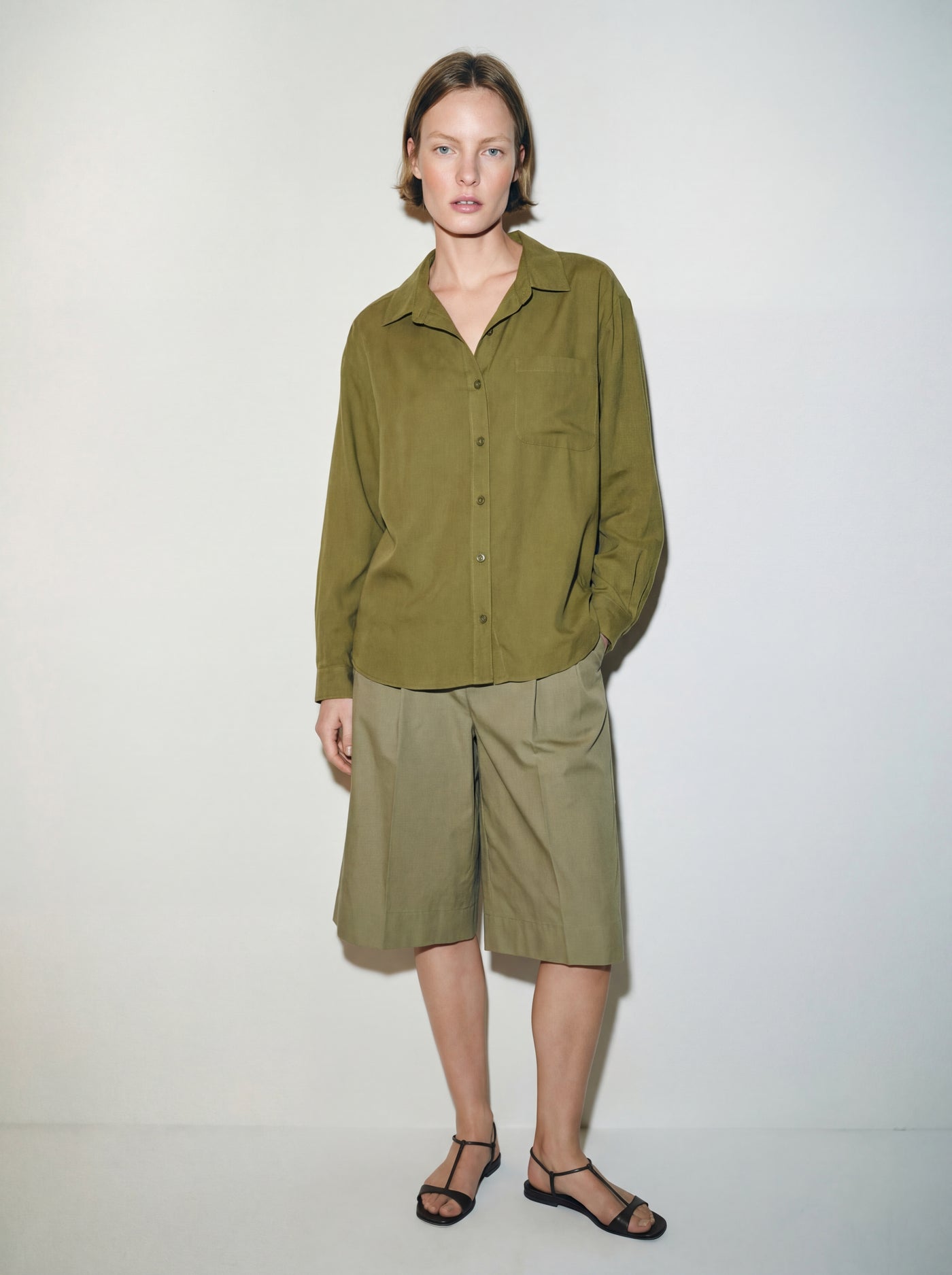 DOKUMLU CEPLI TENCEL GOMLEK OLIVE