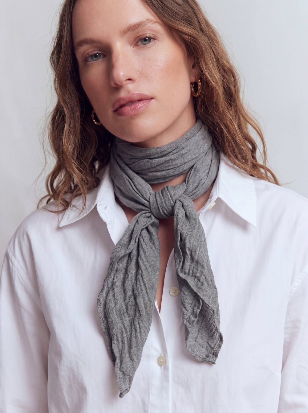 SOFT GREY ORGANIK PAMUK KARE FULAR