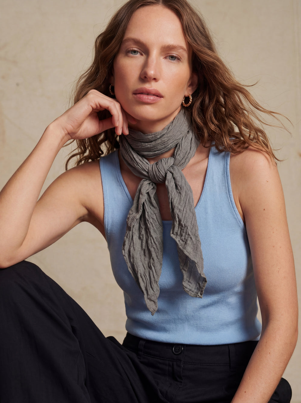 SOFT GREY ORGANIK PAMUK KARE FULAR