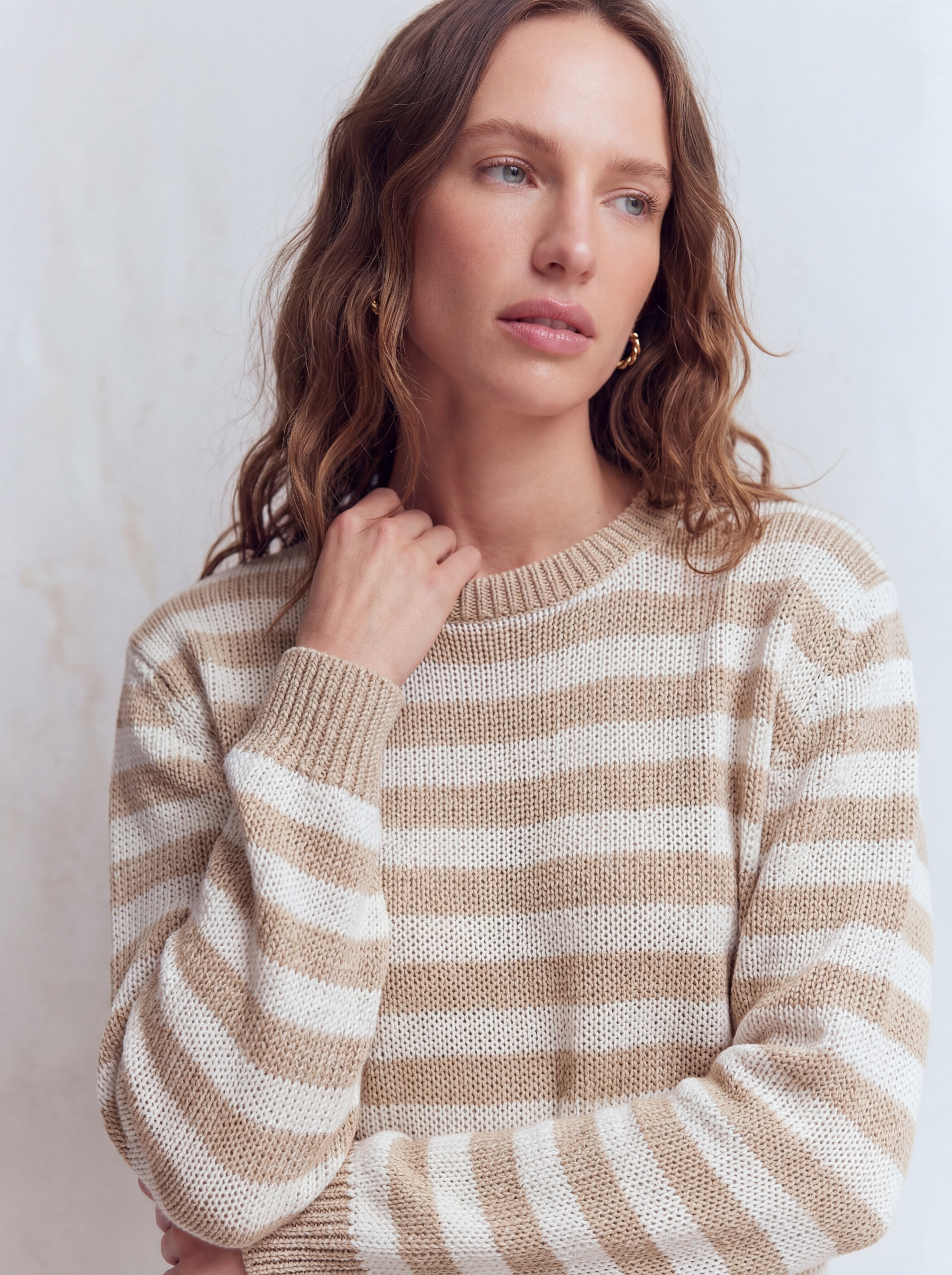 HIGH COLLAR SWEATER BROWN