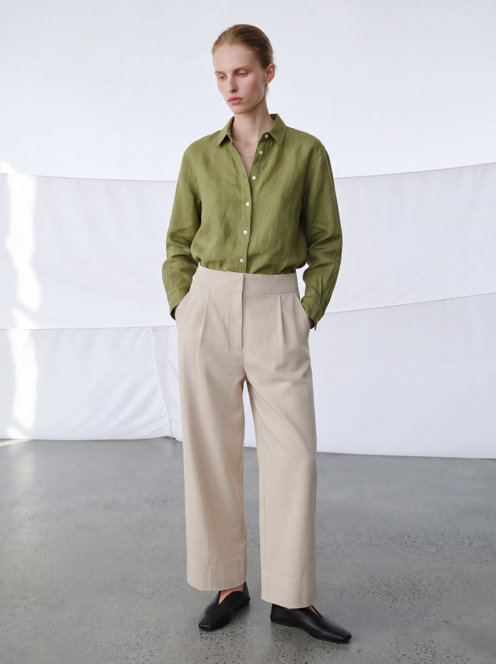 DOKUMLU %100 YIKANMIS KETEN GOMLEK OLIVE