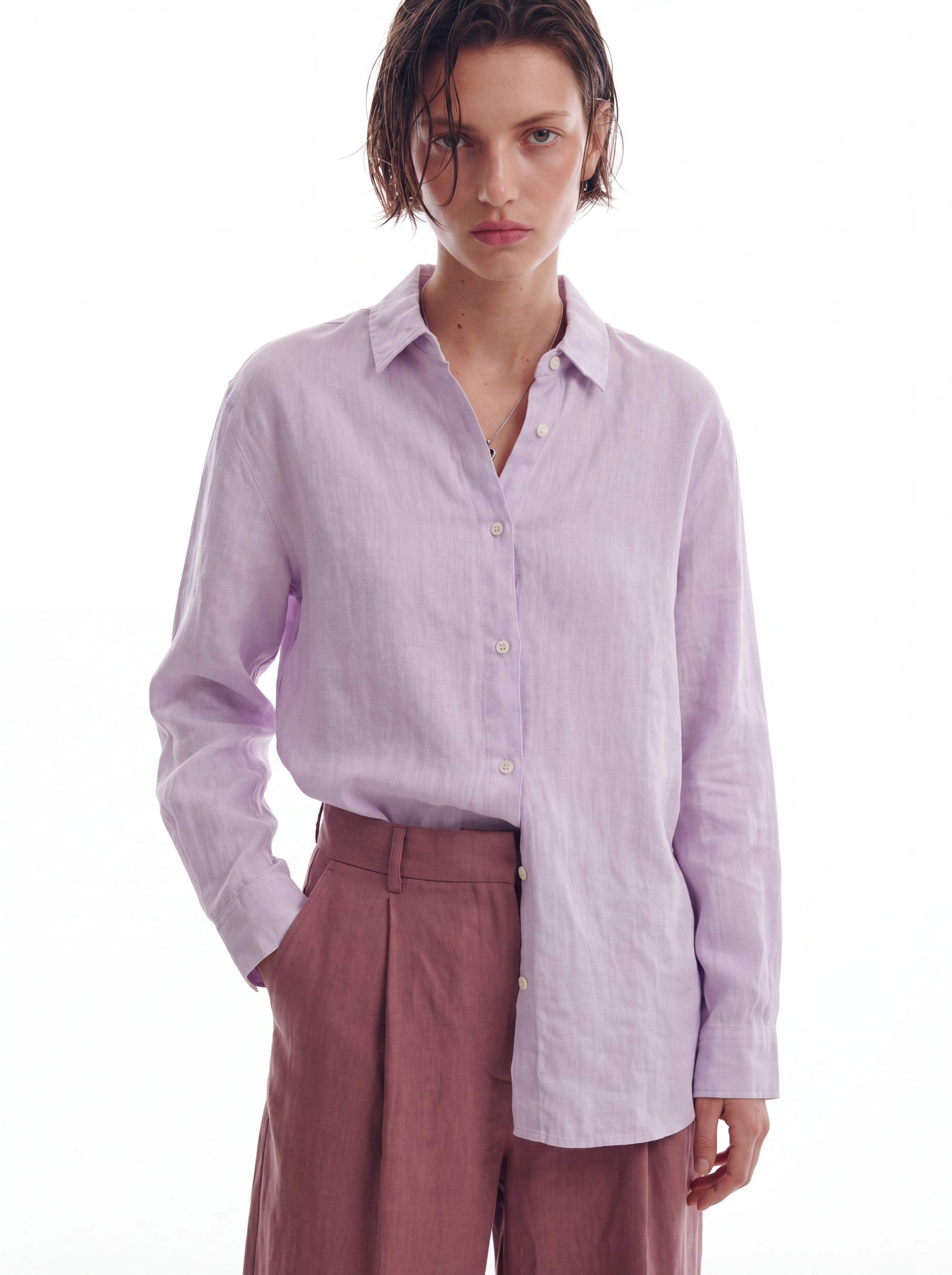 DOKUMLU %100 YIKANMIS KETEN GOMLEK LILA