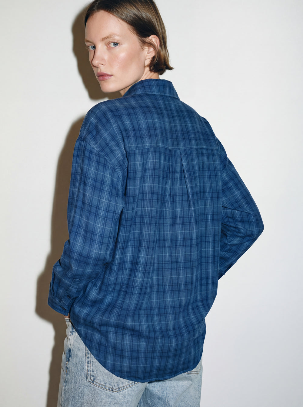 KARELI CEPLI OVERSIZE YUMUSAK GOMLEK