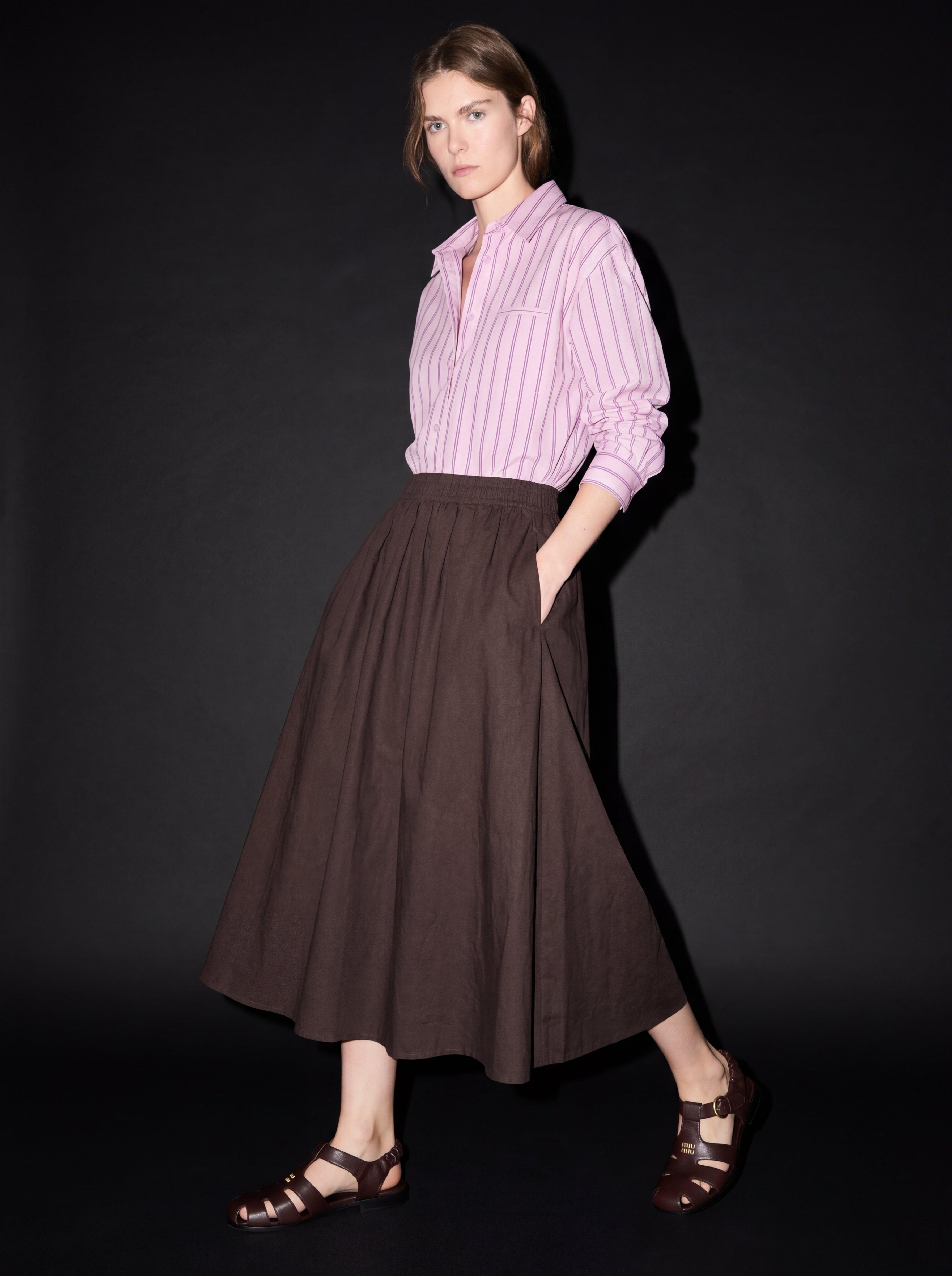 ELASTİK BEL BANTLI MIDI ETEK KAHVE