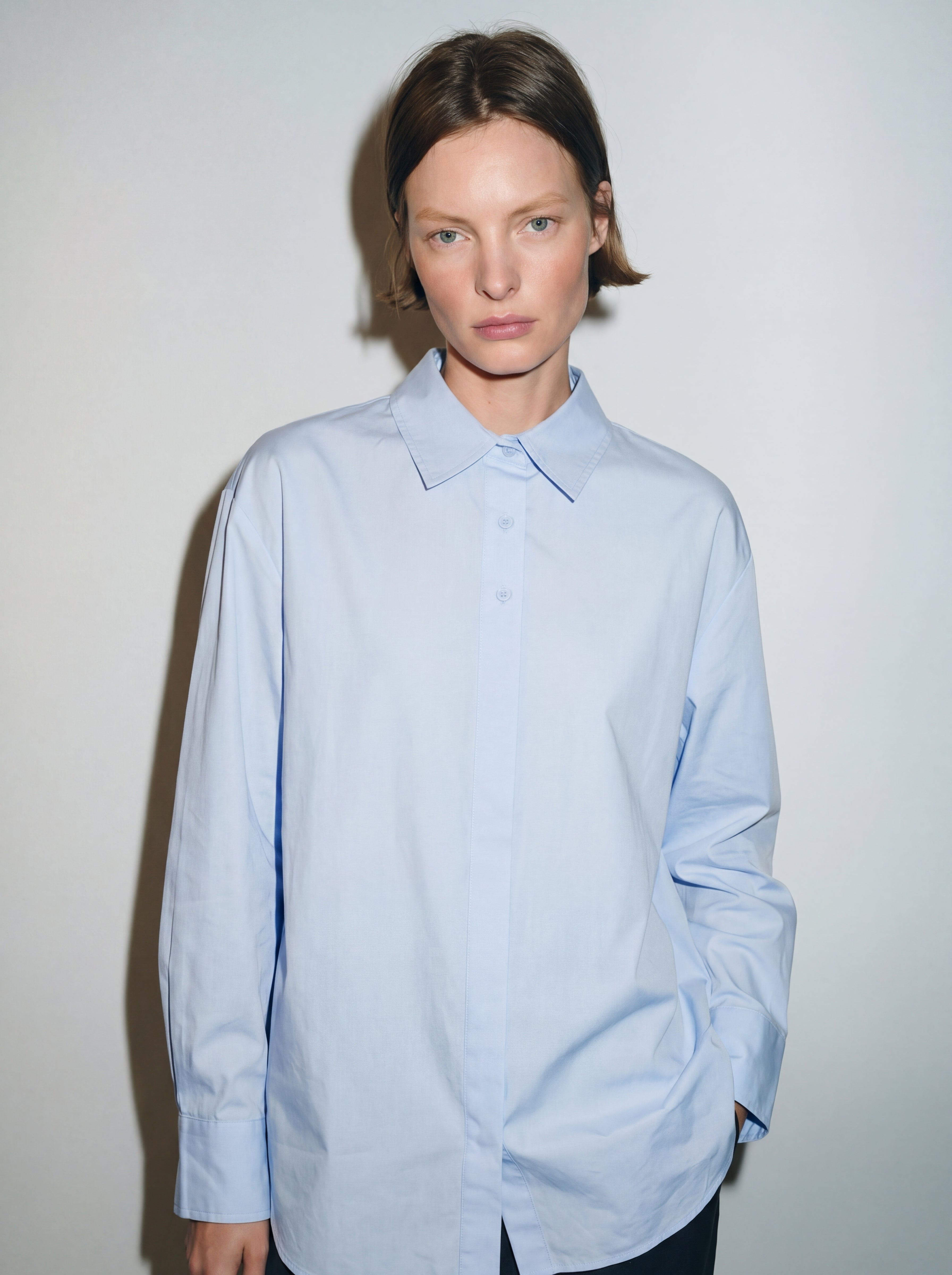 DUGME DETAYLI POPLIN GOMLEK MAVI