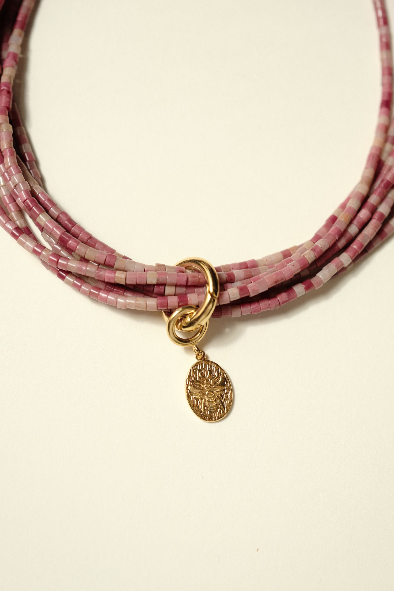QUEEN BEE CHARM  - KOLYE UCU