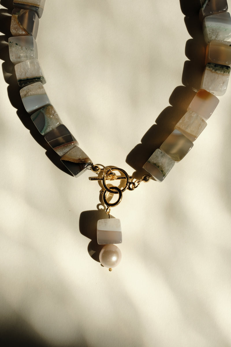 MATIERE ROUGE CORAL NECKLACE