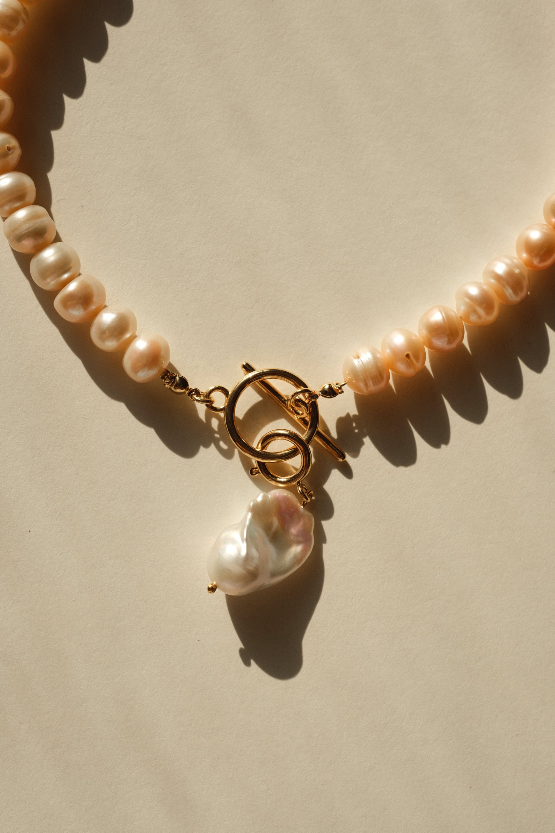 MATIERE ROUGE CORAL NECKLACE