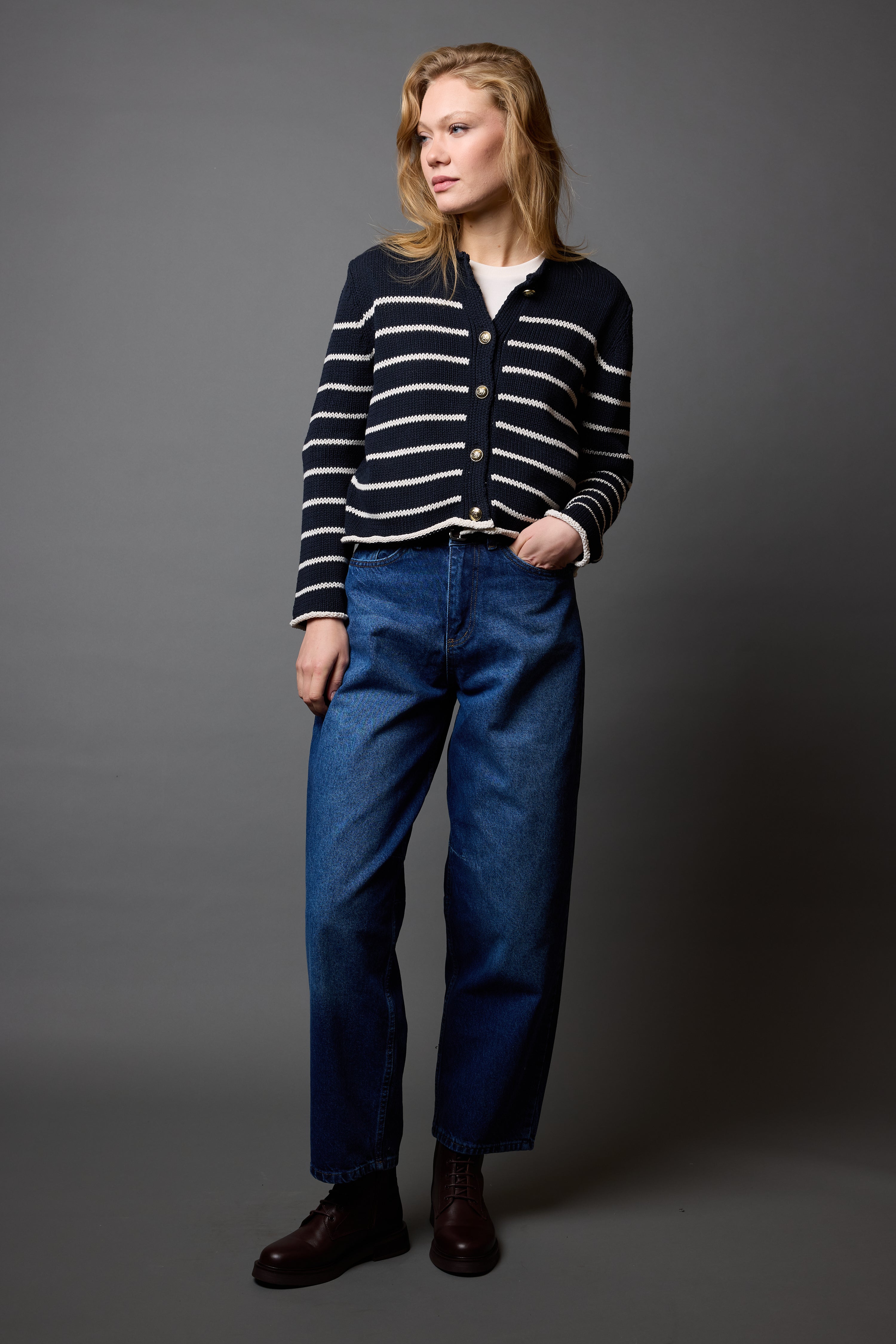 STRAIGHT FIT GENİŞ PAÇA KEMER DETAYLI JEAN
