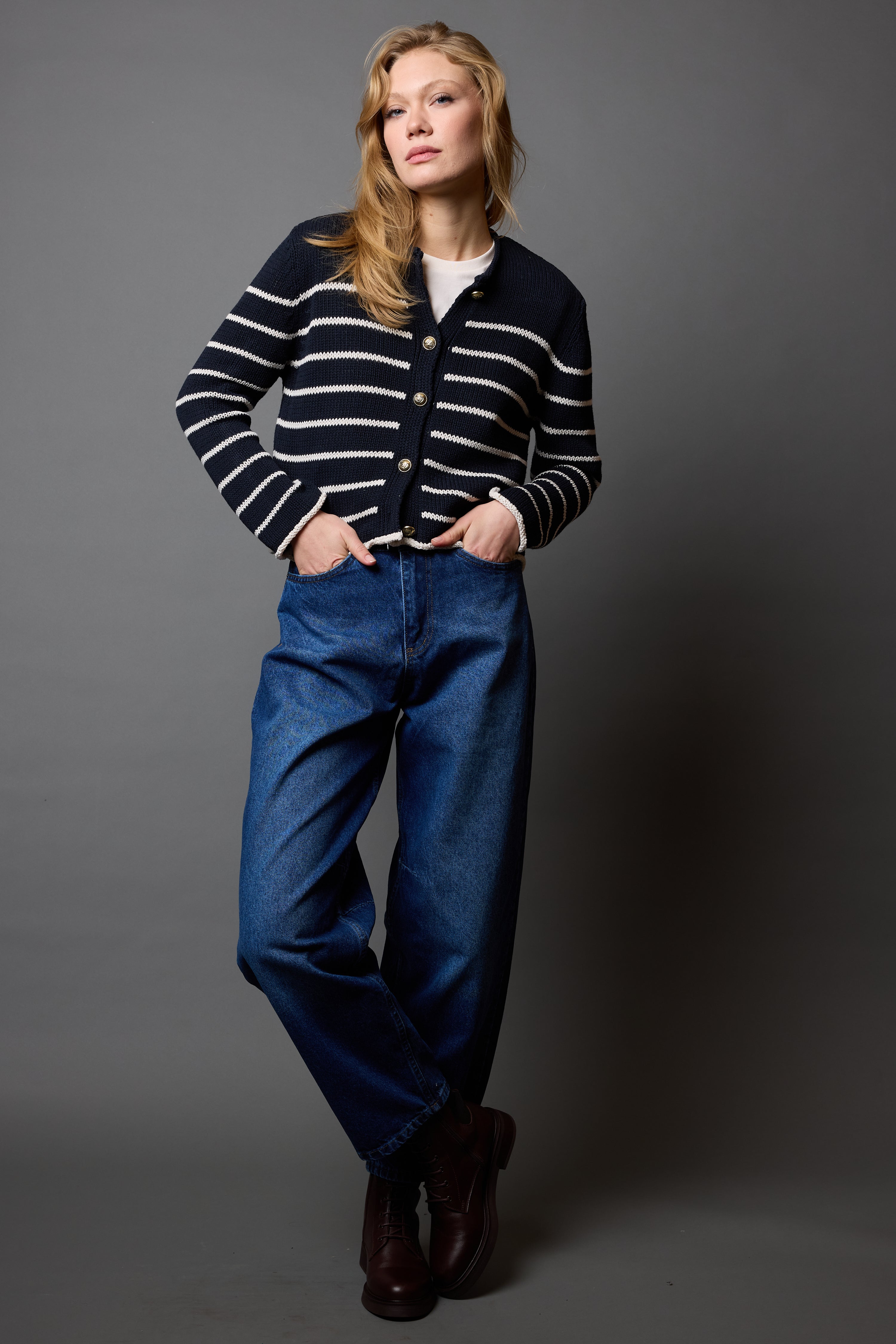 STRAIGHT FIT GENİŞ PAÇA KEMER DETAYLI JEAN