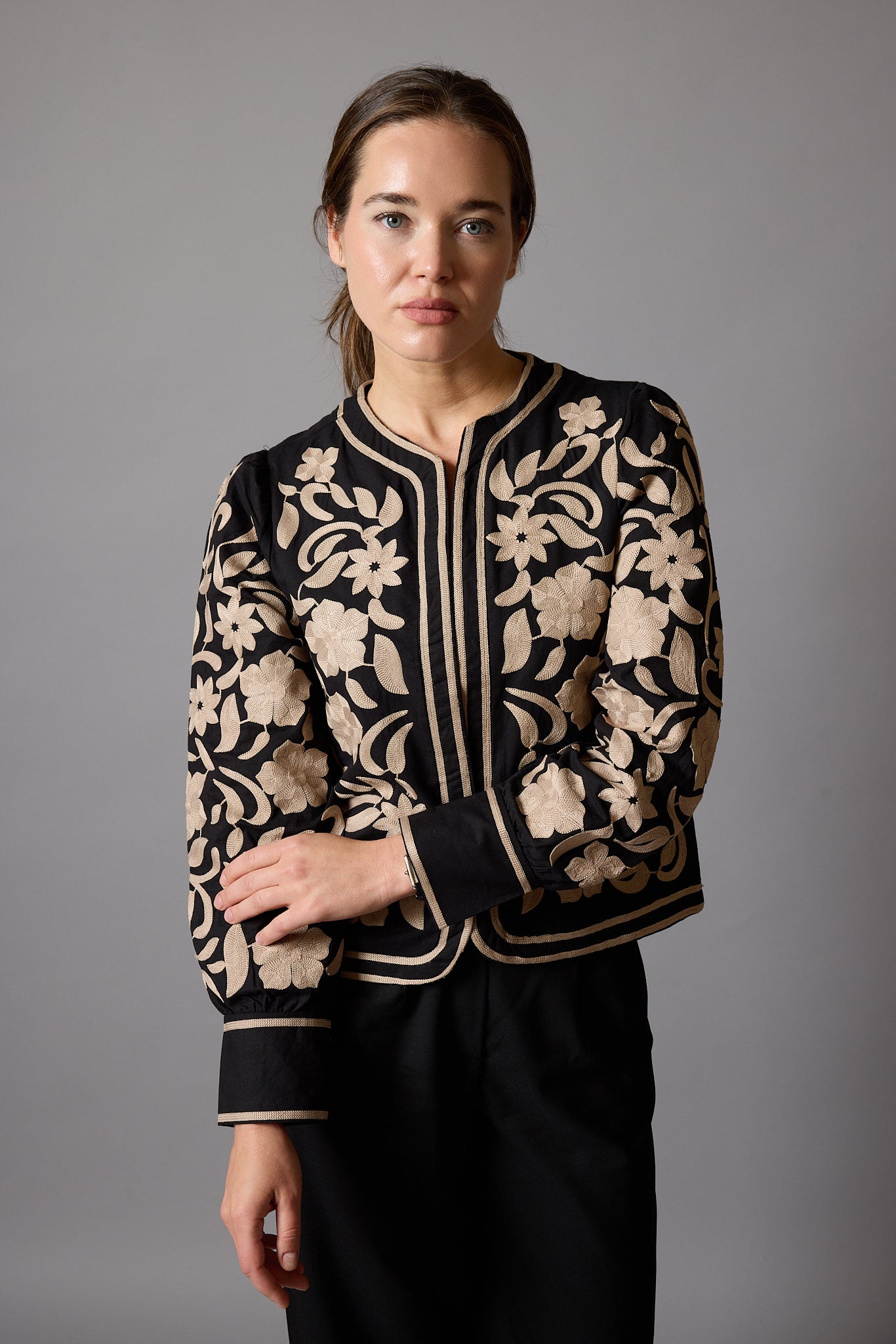 HANNA NAKIS DETAYLI GOMLEK CEKET SİYAH