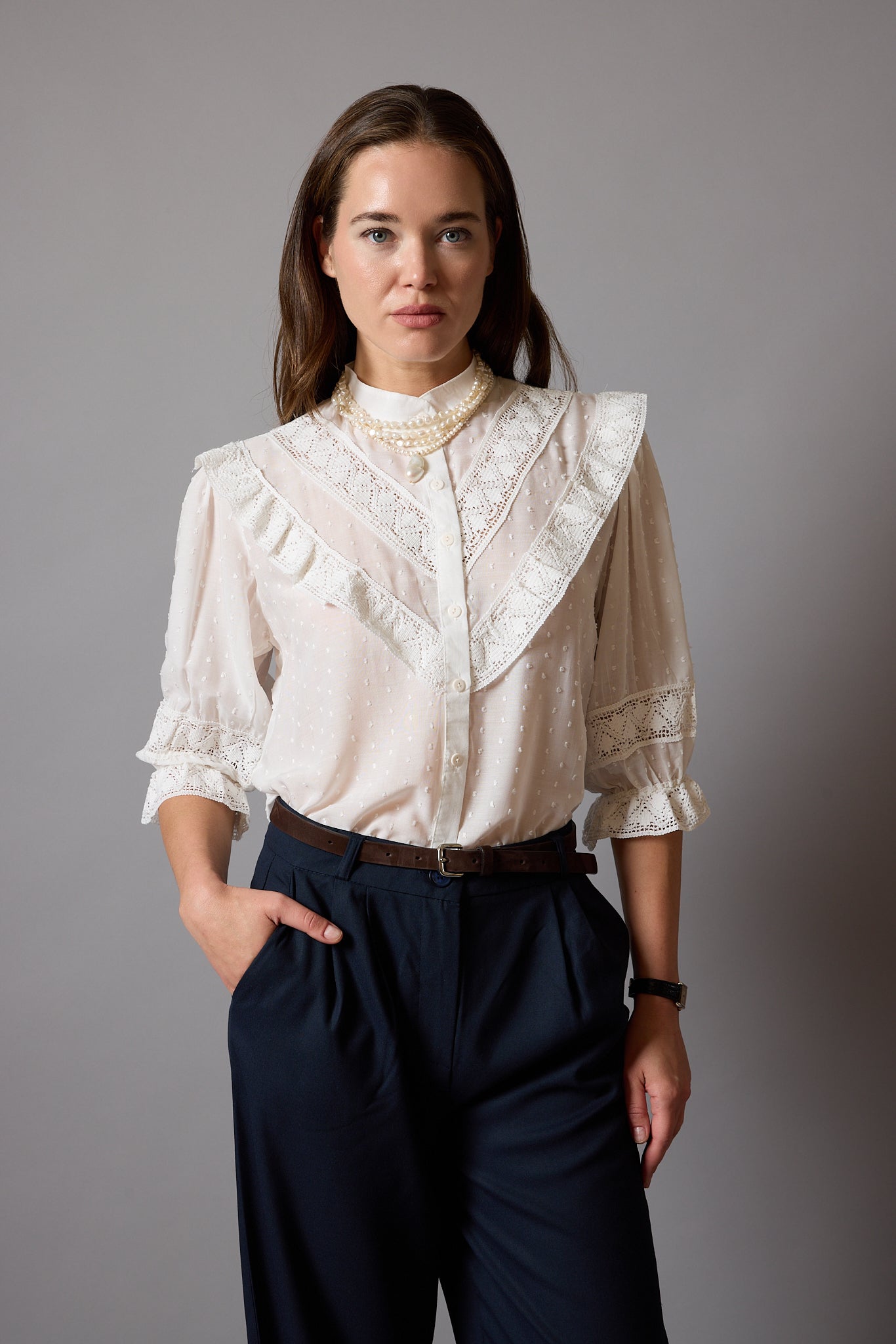 CLARA DANTELLİ GOMLEK