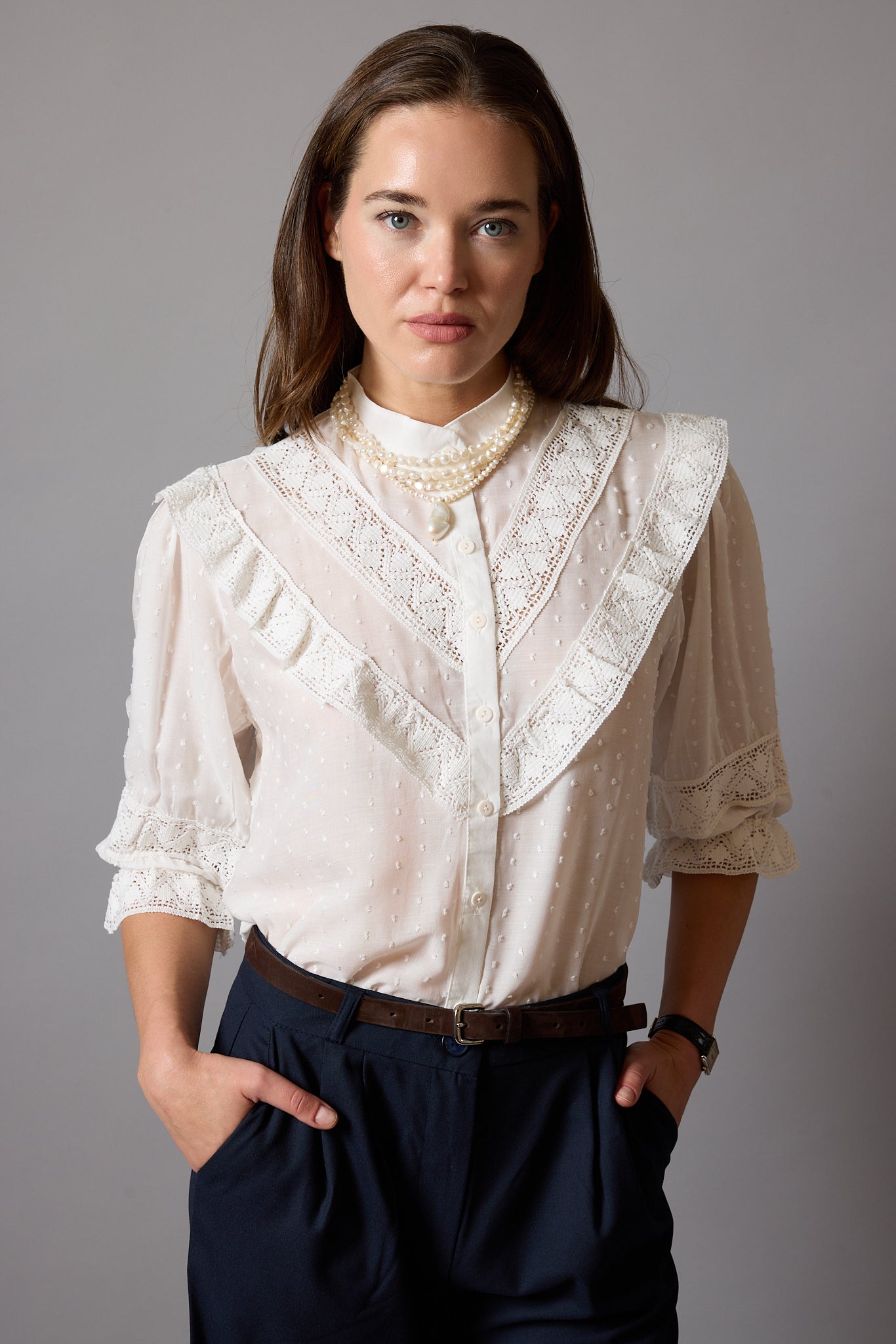 CLARA DANTELLİ GOMLEK
