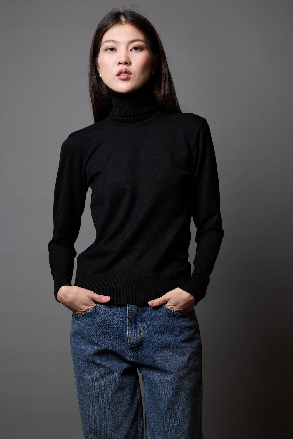 HIGH COLLAR SWEATER BLACK