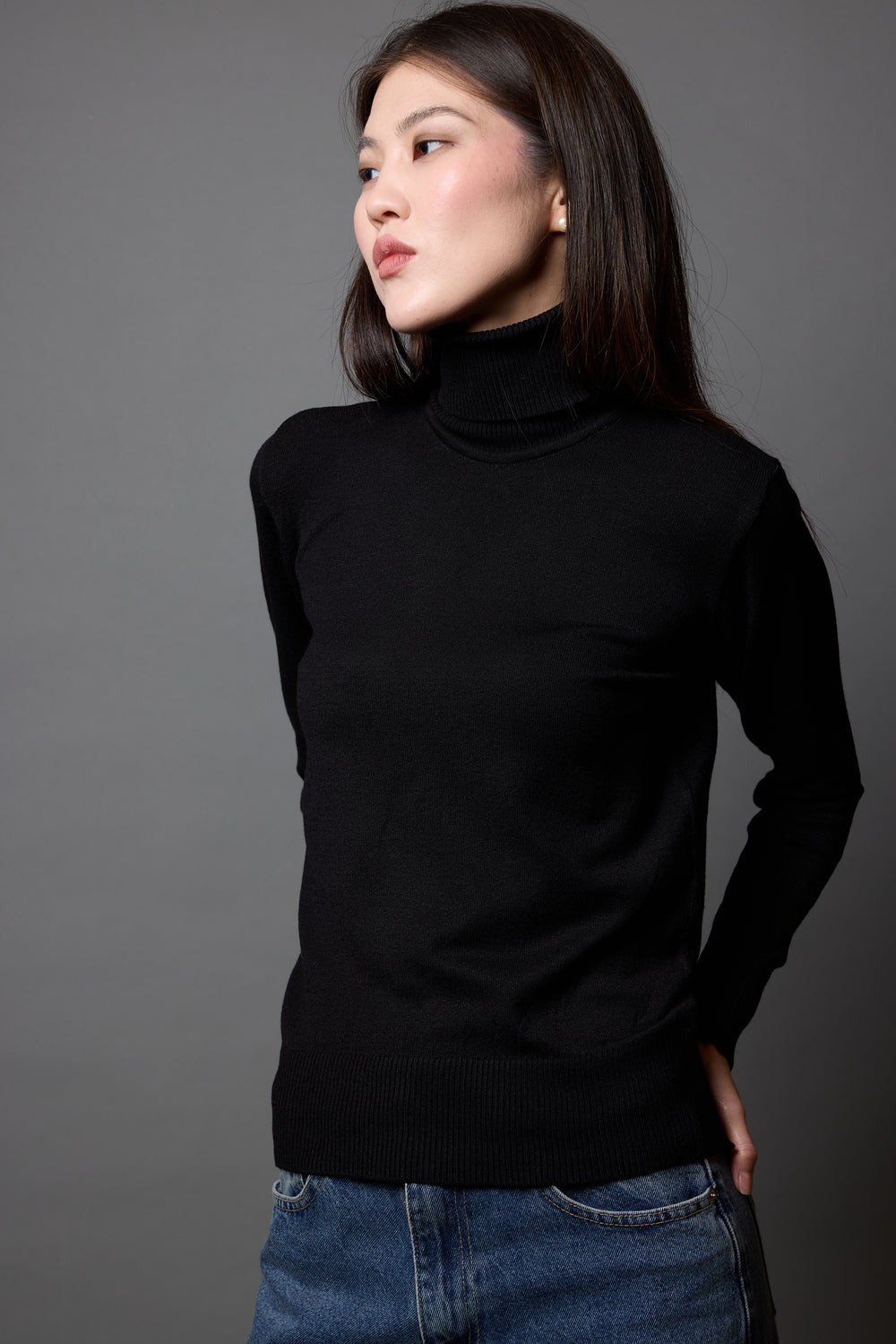 HIGH COLLAR SWEATER BLACK