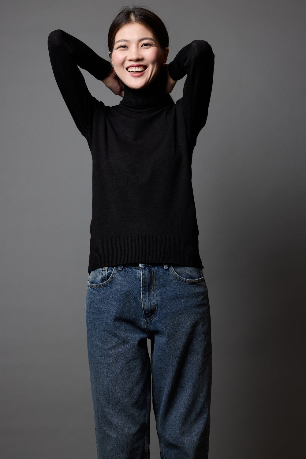 HIGH COLLAR SWEATER BLACK
