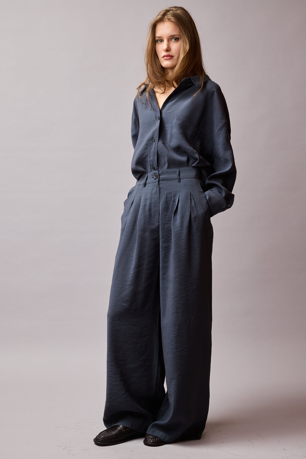 DOKUMLU TENSEL GOMLEK ANTRASIT