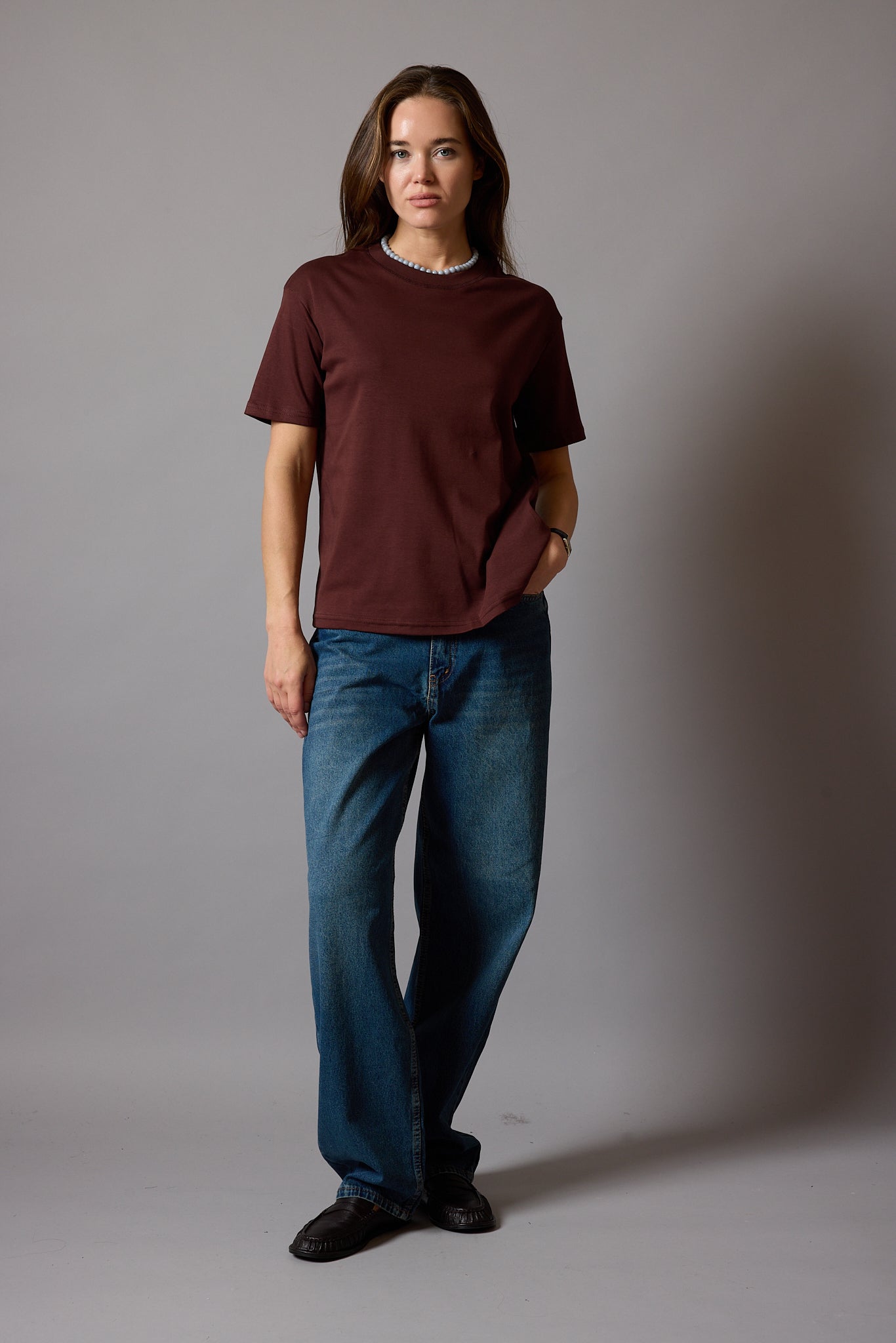 KISA KOLLU PAMUK T-SHIRT KAHVE