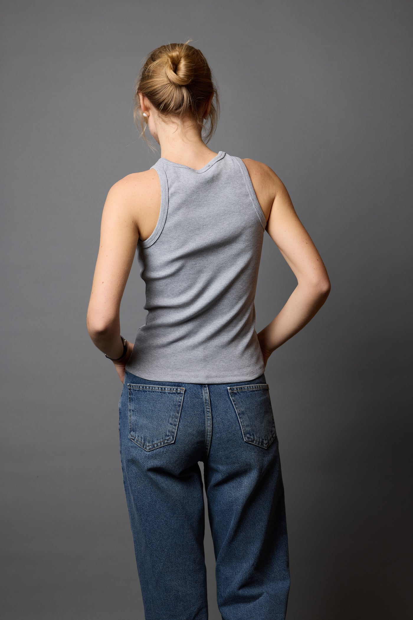 HALTER YAKA CROP TOP GRI