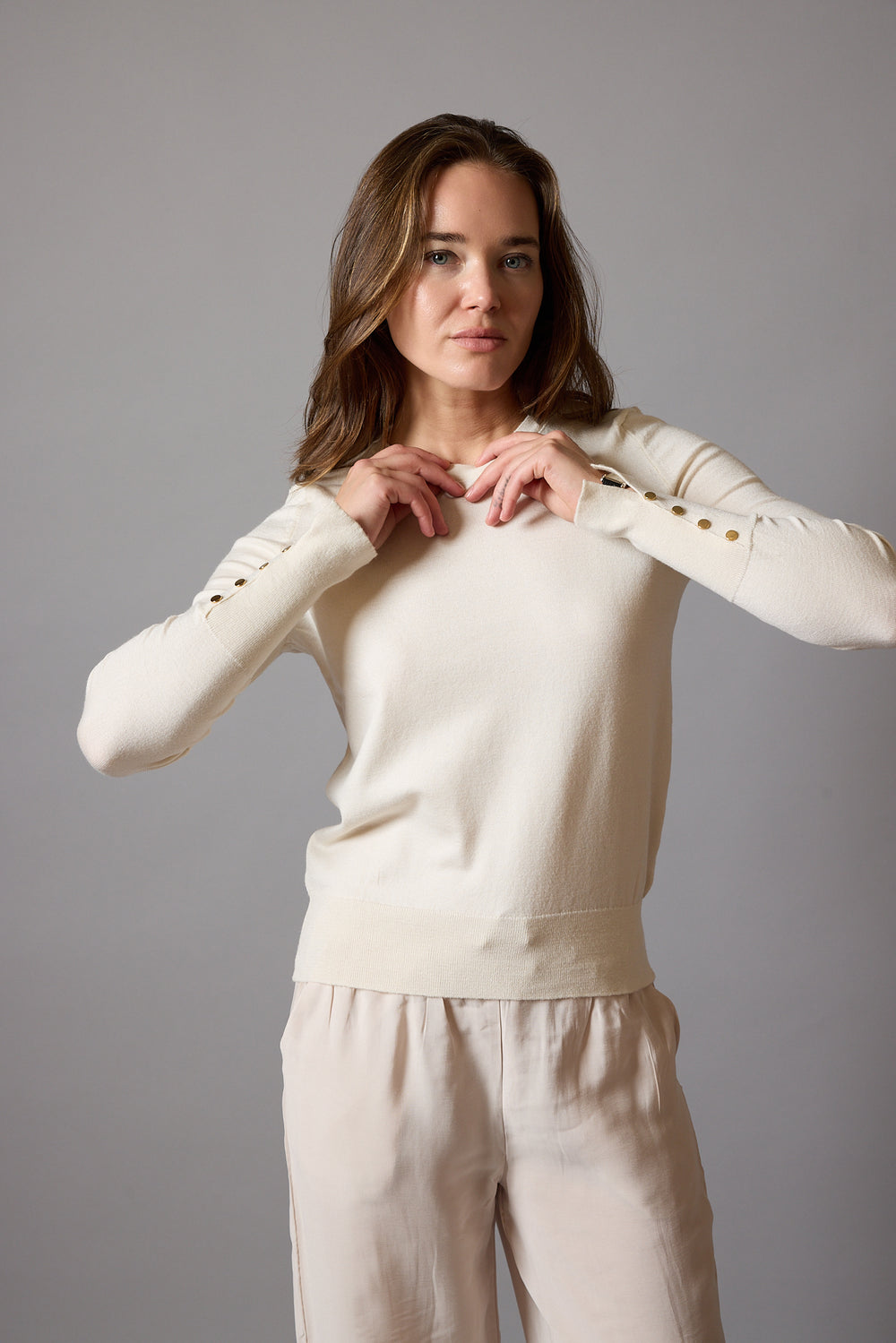 BISIKLET YAKA YUMUSAK DOKULU TRIKO KAZAK EKRU