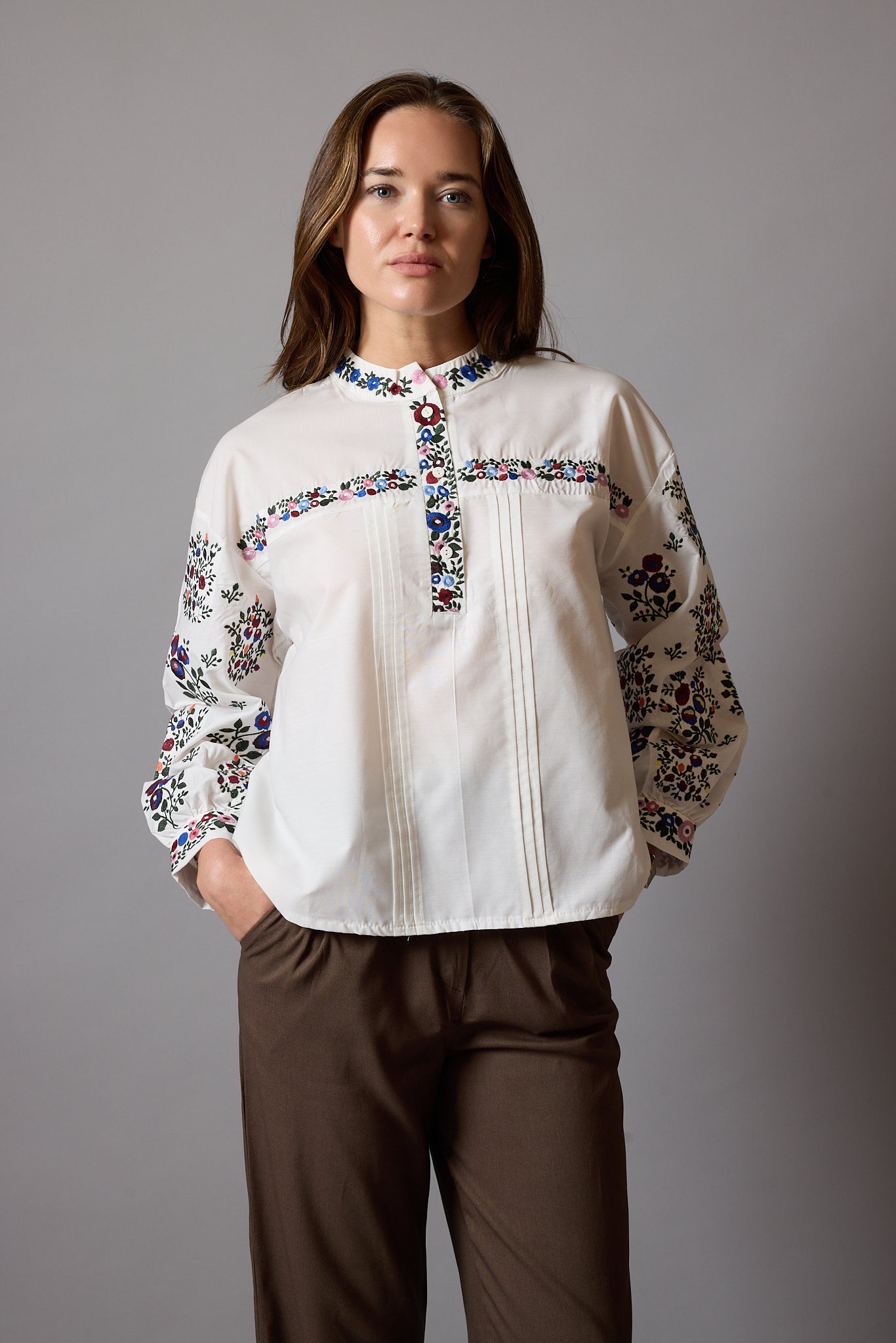 HAKIM YAKA FLORAL NAKISLI BLUZ