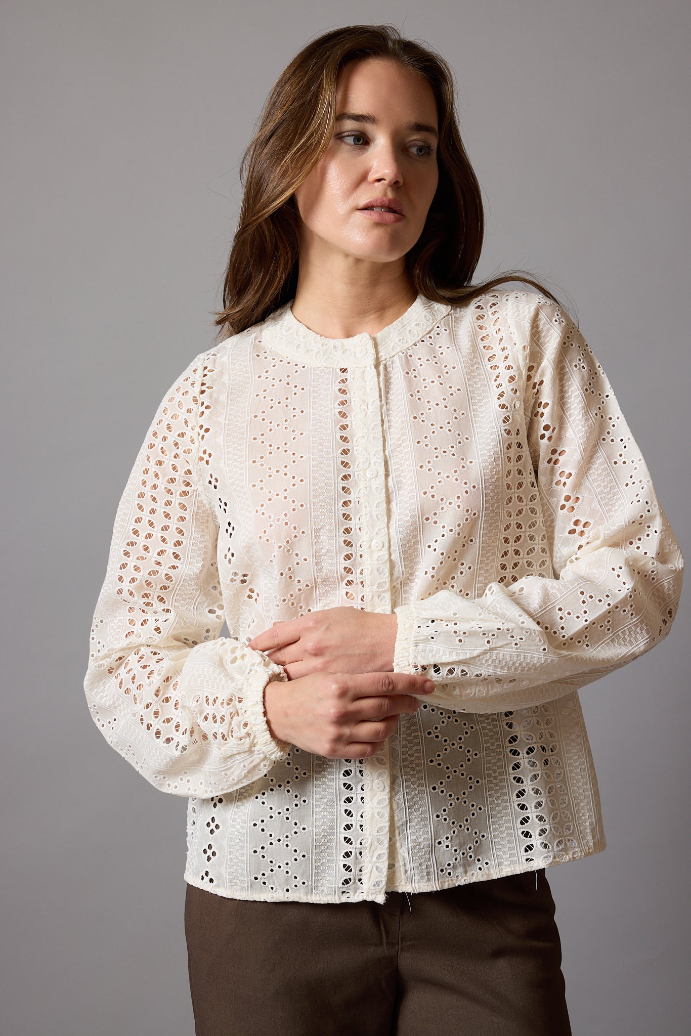 EDITH HAKIM YAKA DELIK ISI GOMLEK