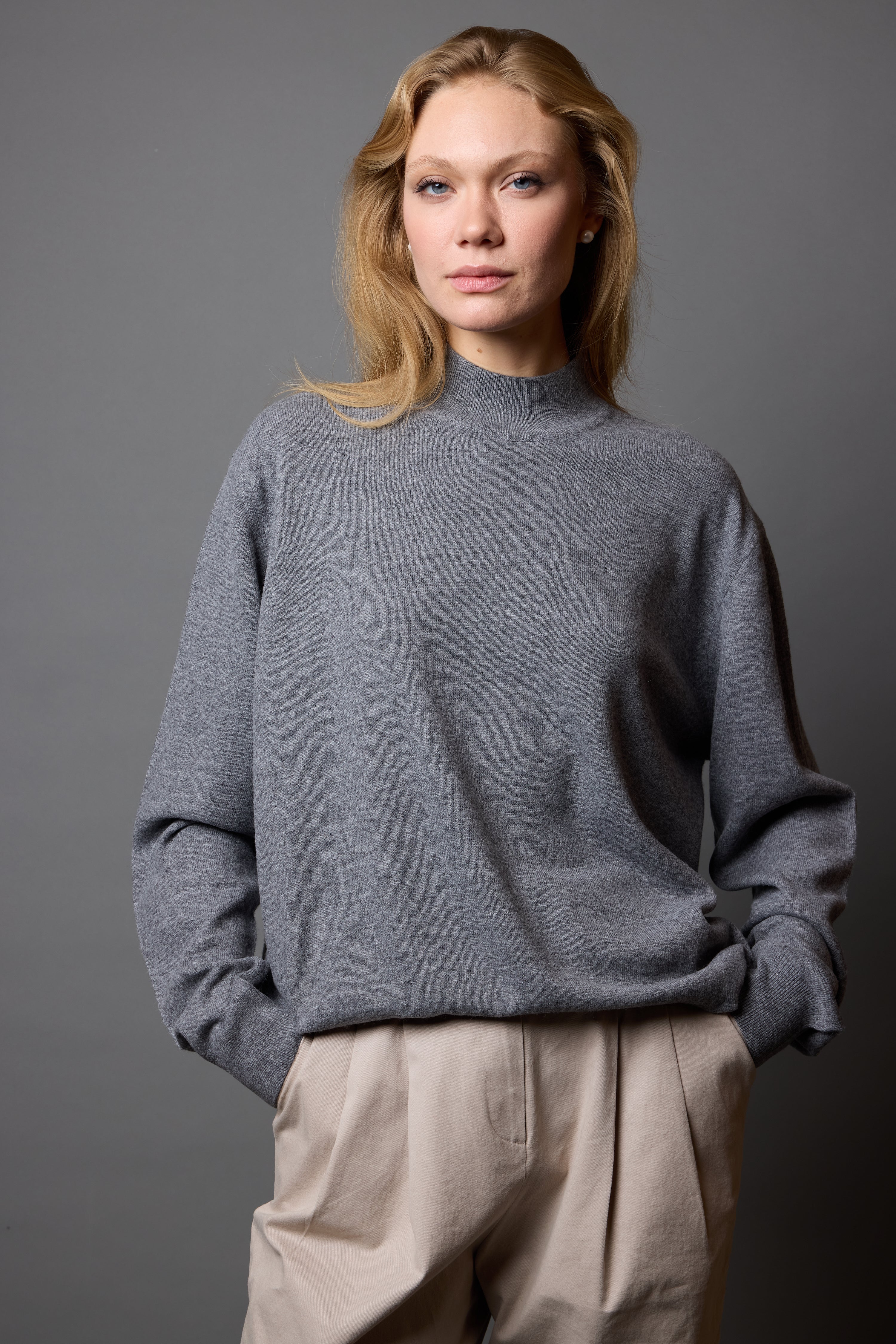 WOOL TURTLENECK UNISEX SWEATER GRAY