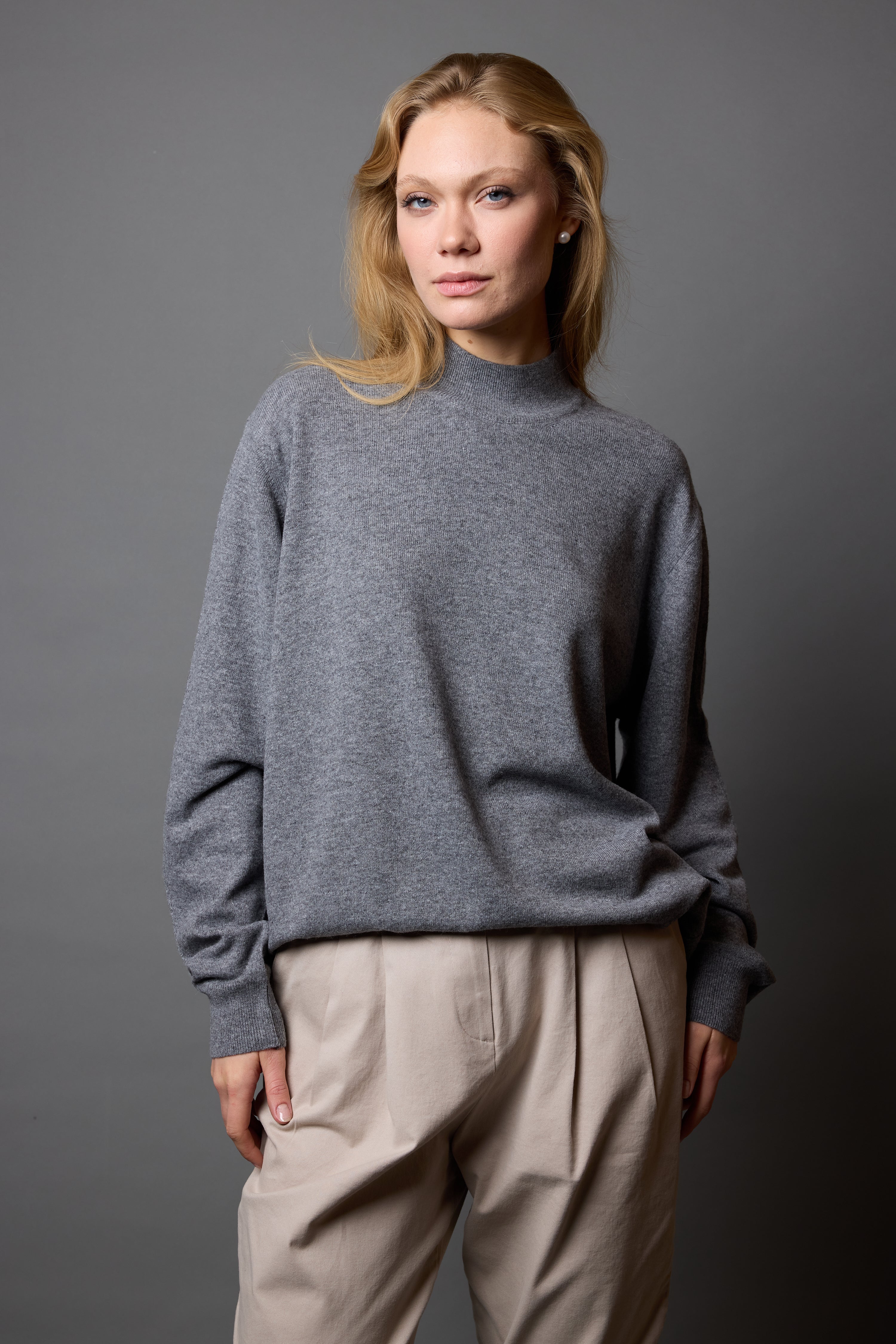 WOOL TURTLENECK UNISEX SWEATER GRAY