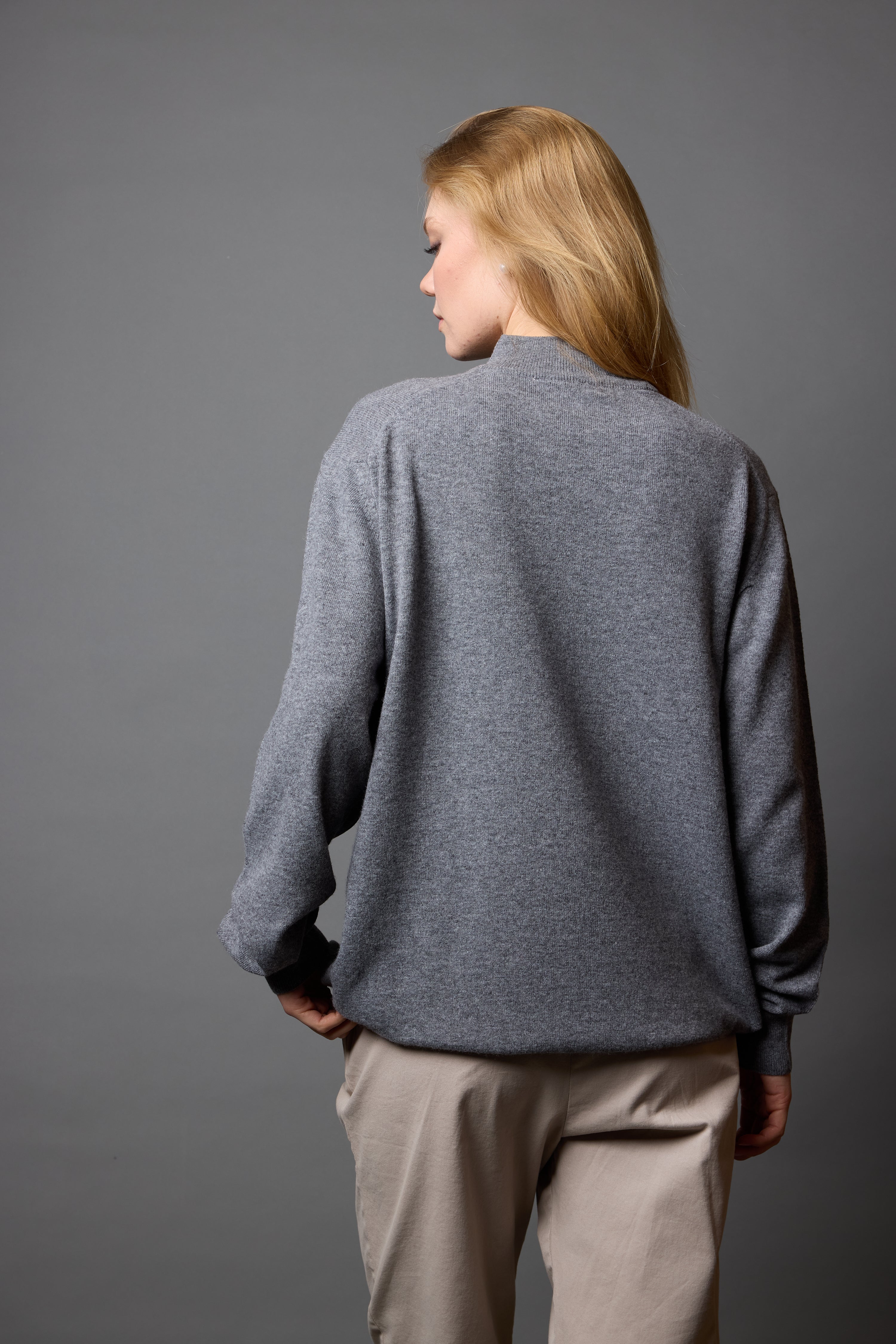 WOOL TURTLENECK UNISEX SWEATER GRAY