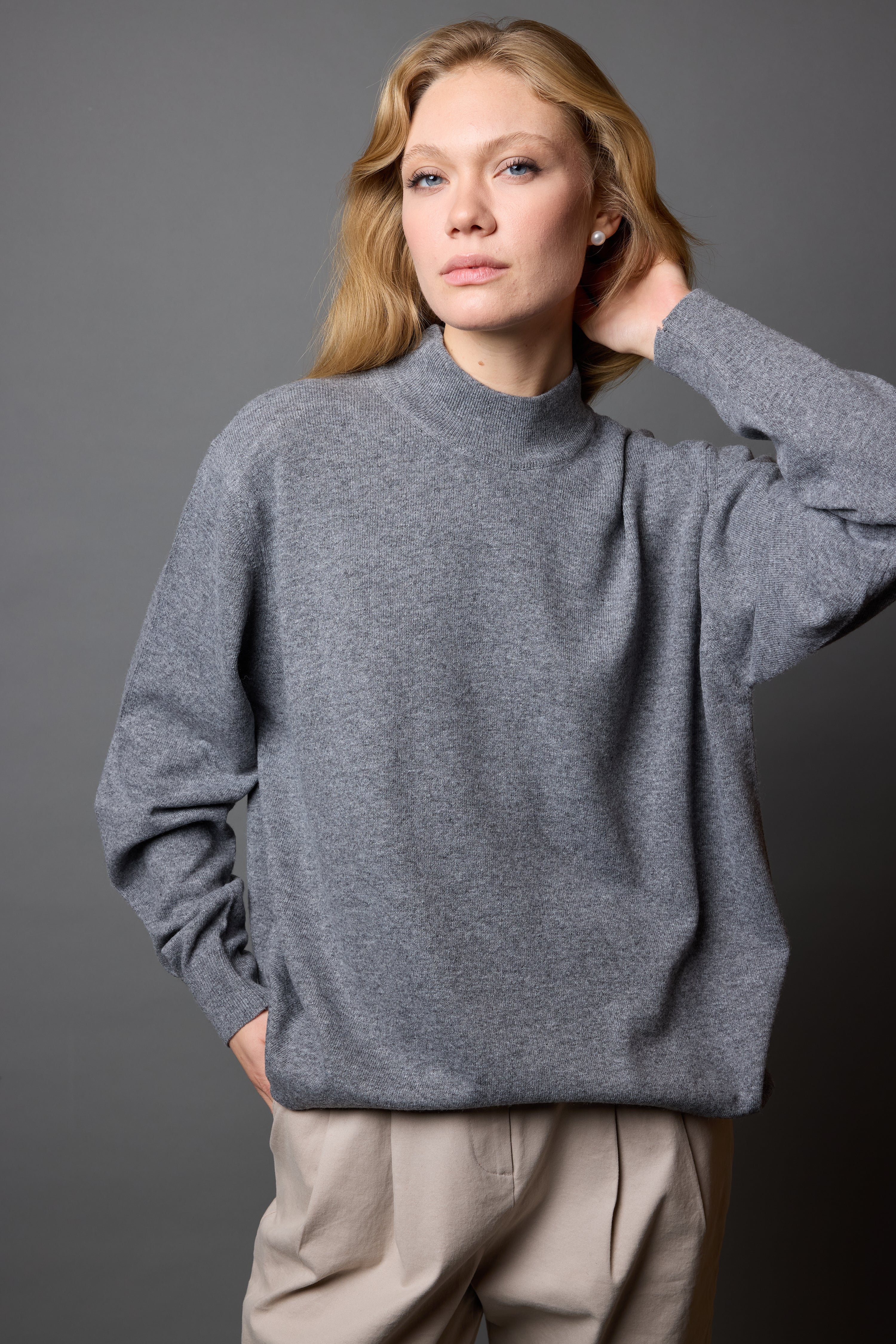 WOOL TURTLENECK UNISEX SWEATER GRAY