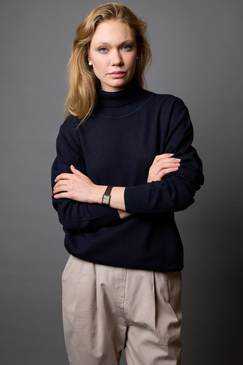 YUN YUKSEK YAKA UNISEX KAZAK LACIVERT
