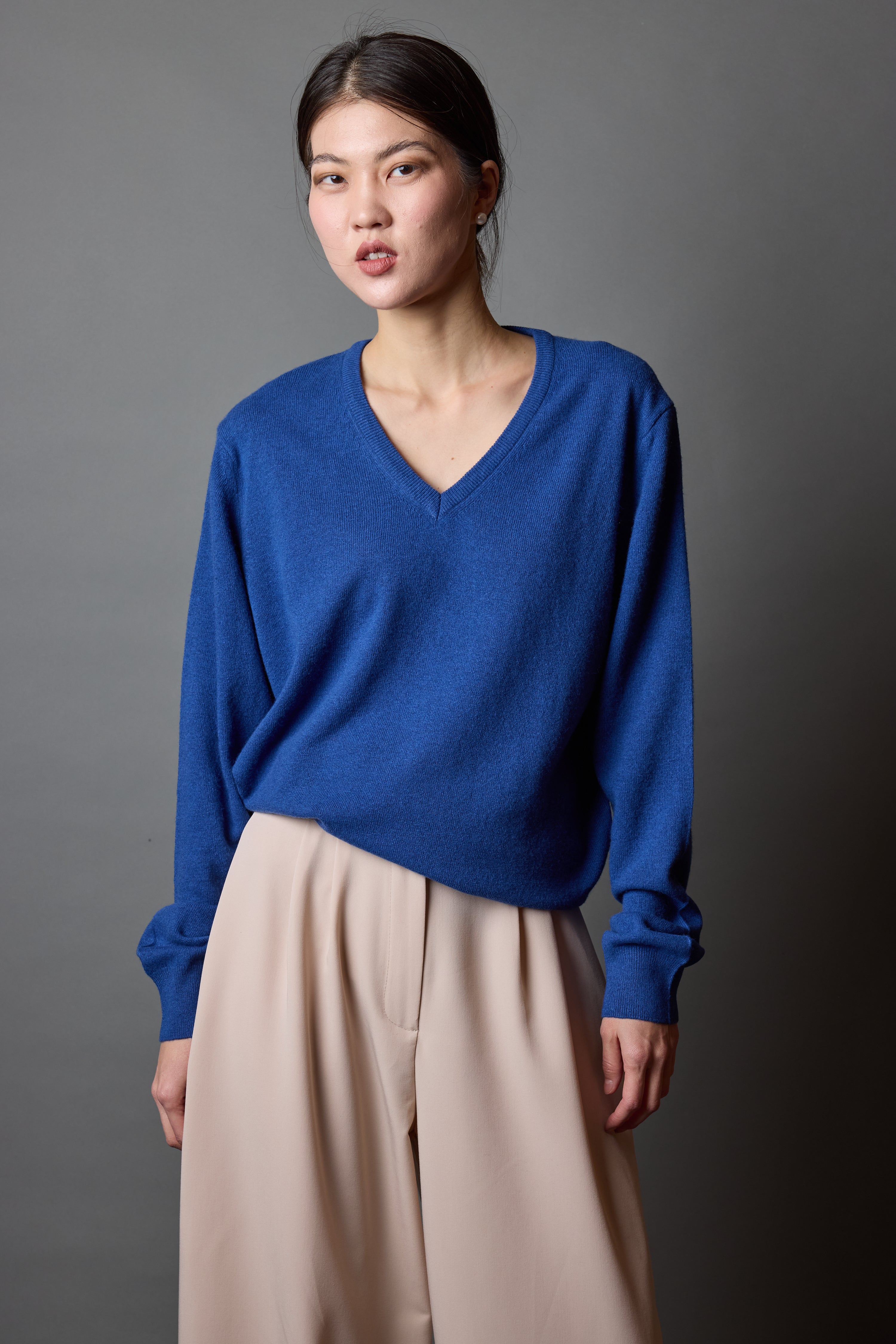 WOOL V-NECK UNISEX SWEATER SAX BLUE