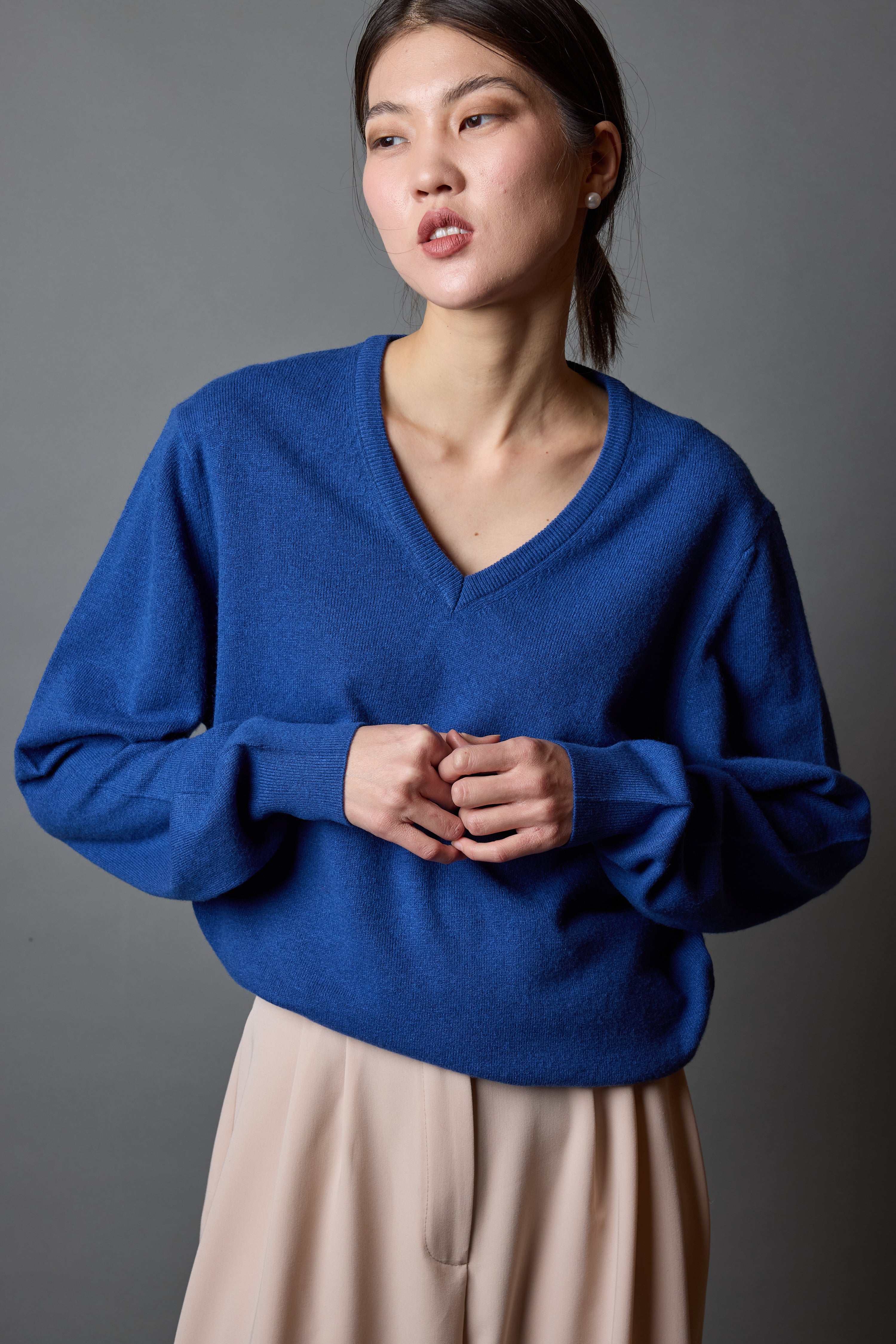 WOOL V-NECK UNISEX SWEATER SAX BLUE