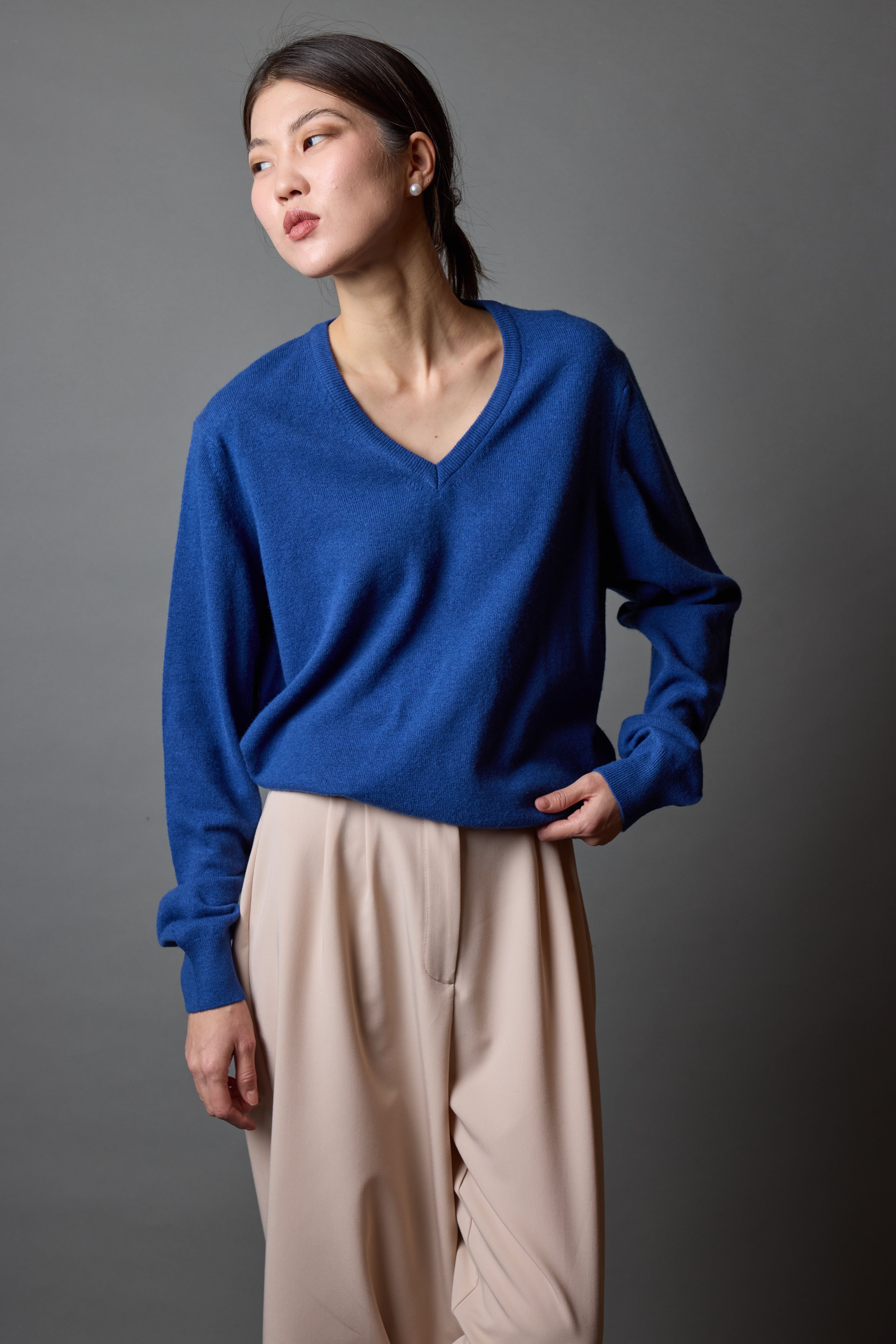 WOOL V-NECK UNISEX SWEATER SAX BLUE