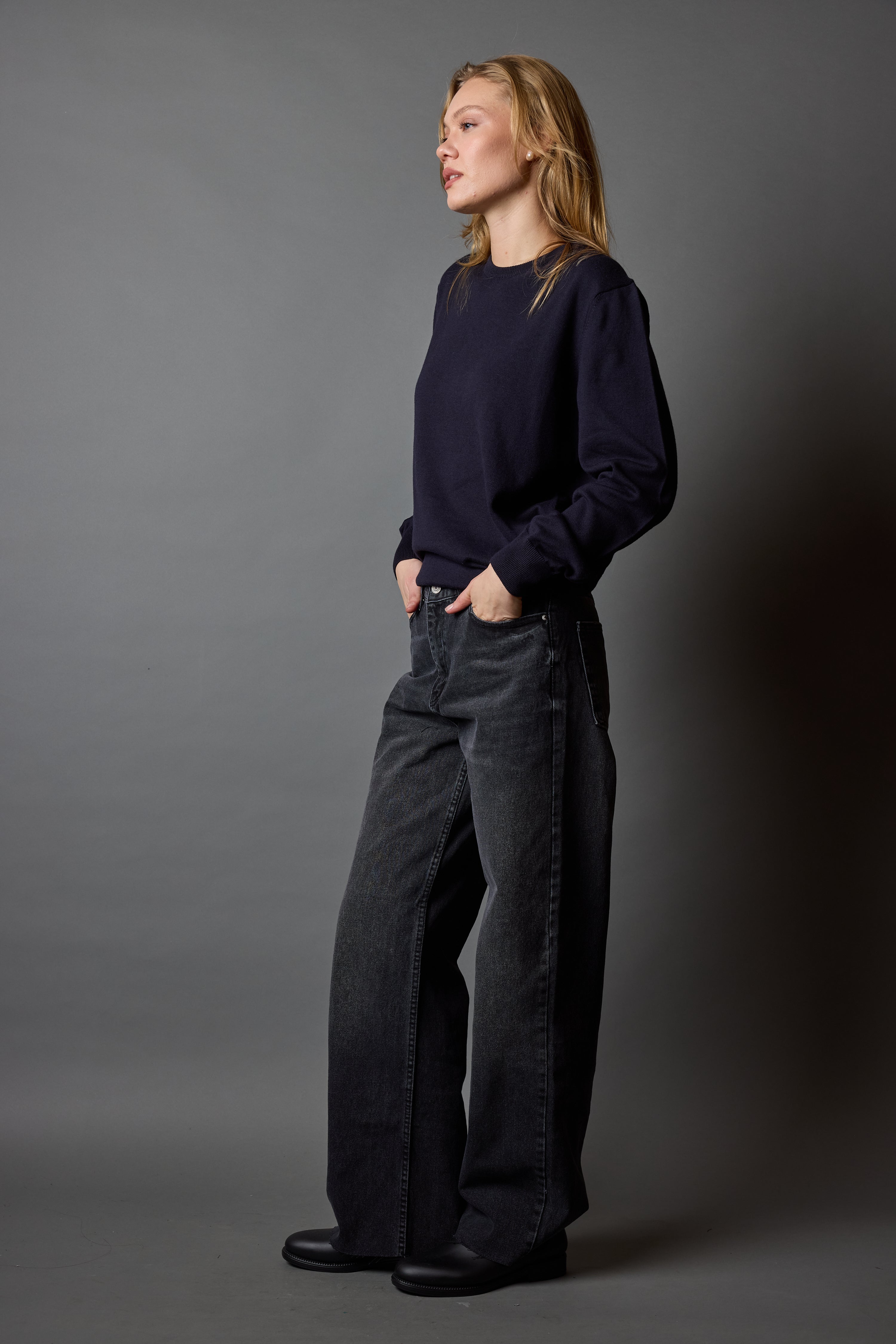 STRAIGHT FIT YÜKSEK BEL BORU PAÇA JEAN FÜME