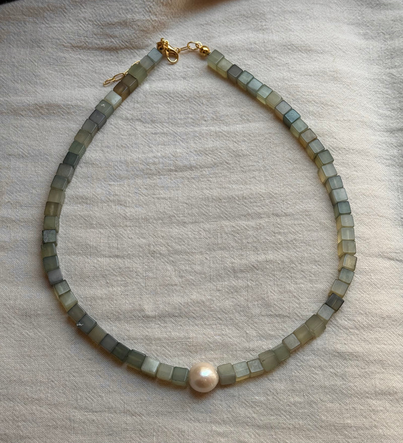 MATIERE ROUGE CORAL NECKLACE