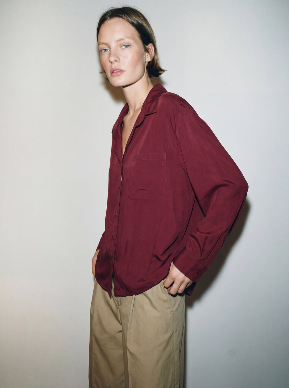 DOKUMLU CEPLI TENSEL GOMLEK CHERRY