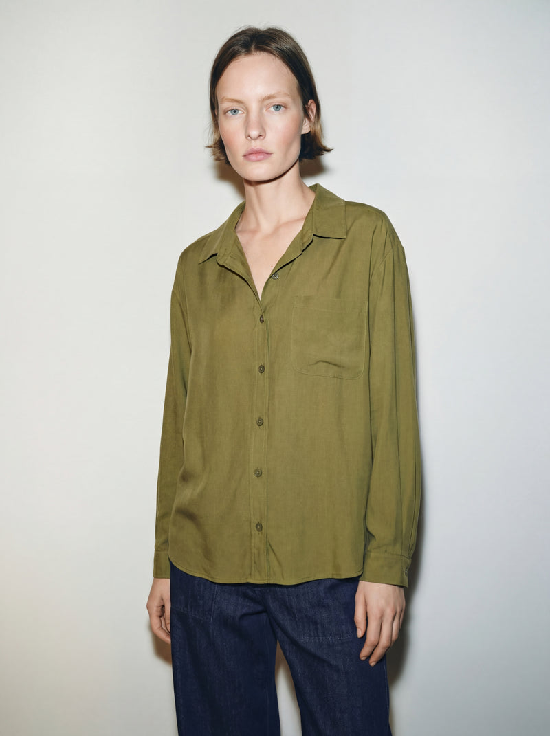 DOKUMLU CEPLI TENCEL GOMLEK OLIVE