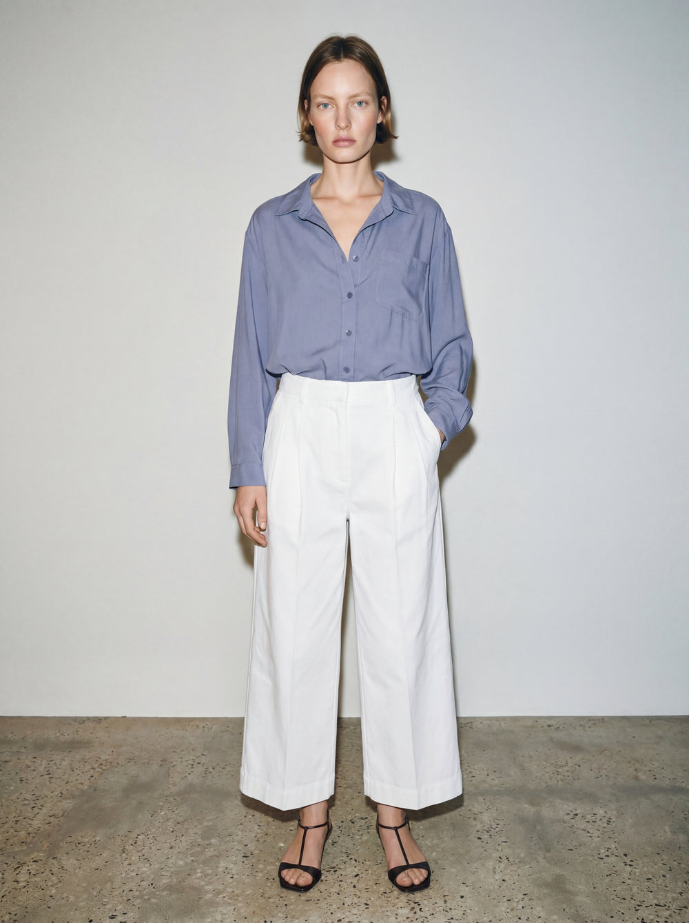 DOKUMLU CEPLI TENSEL GOMLEK GRI