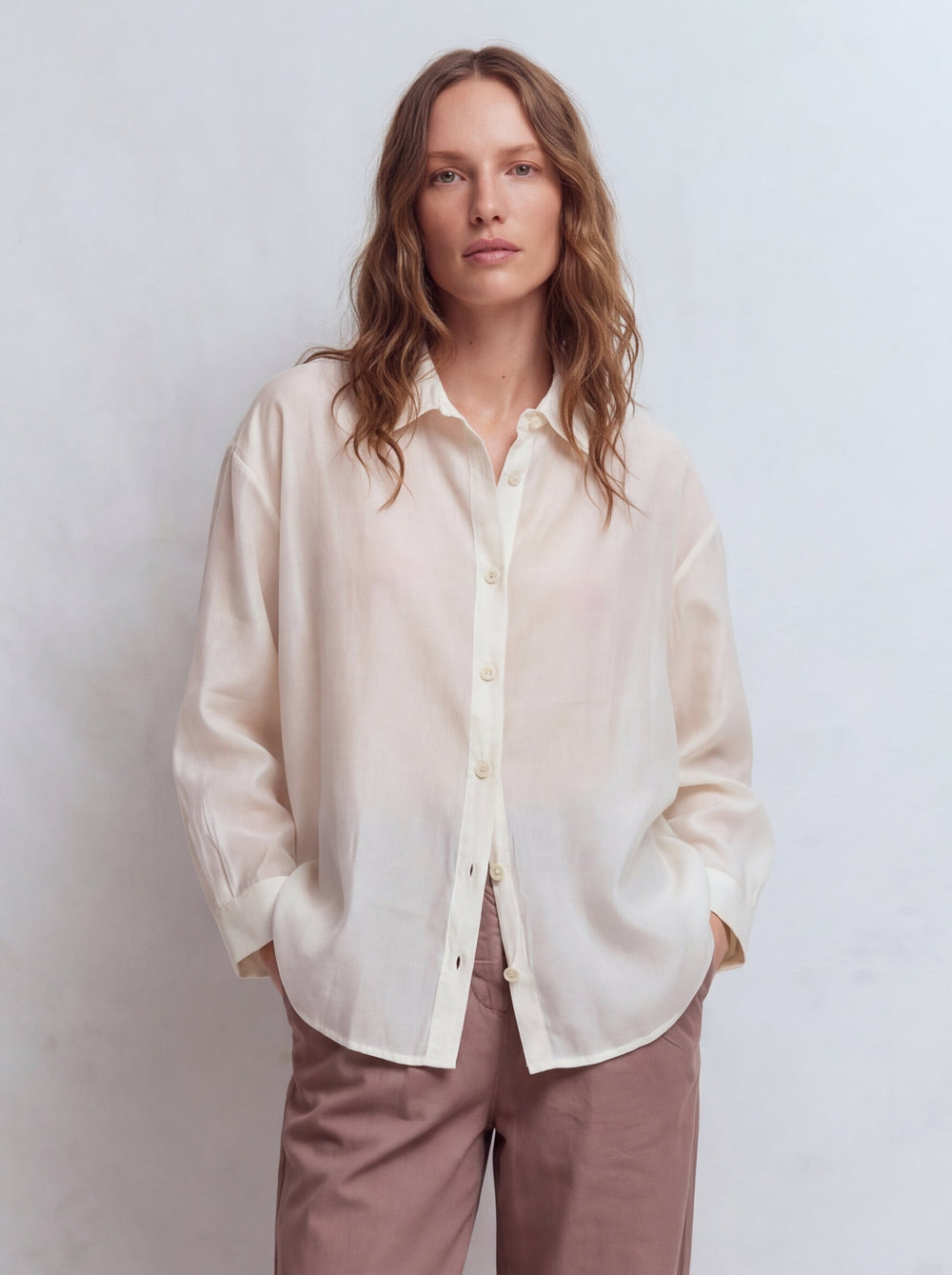 DOKUMLU TENSEL GOMLEK KREM