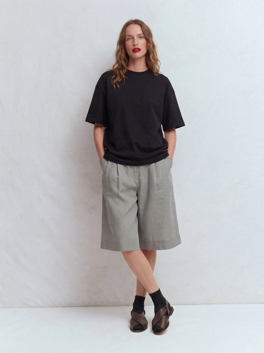 OVERSIZE KISA KOLLU PAMUK T-SHIRT SIYAH